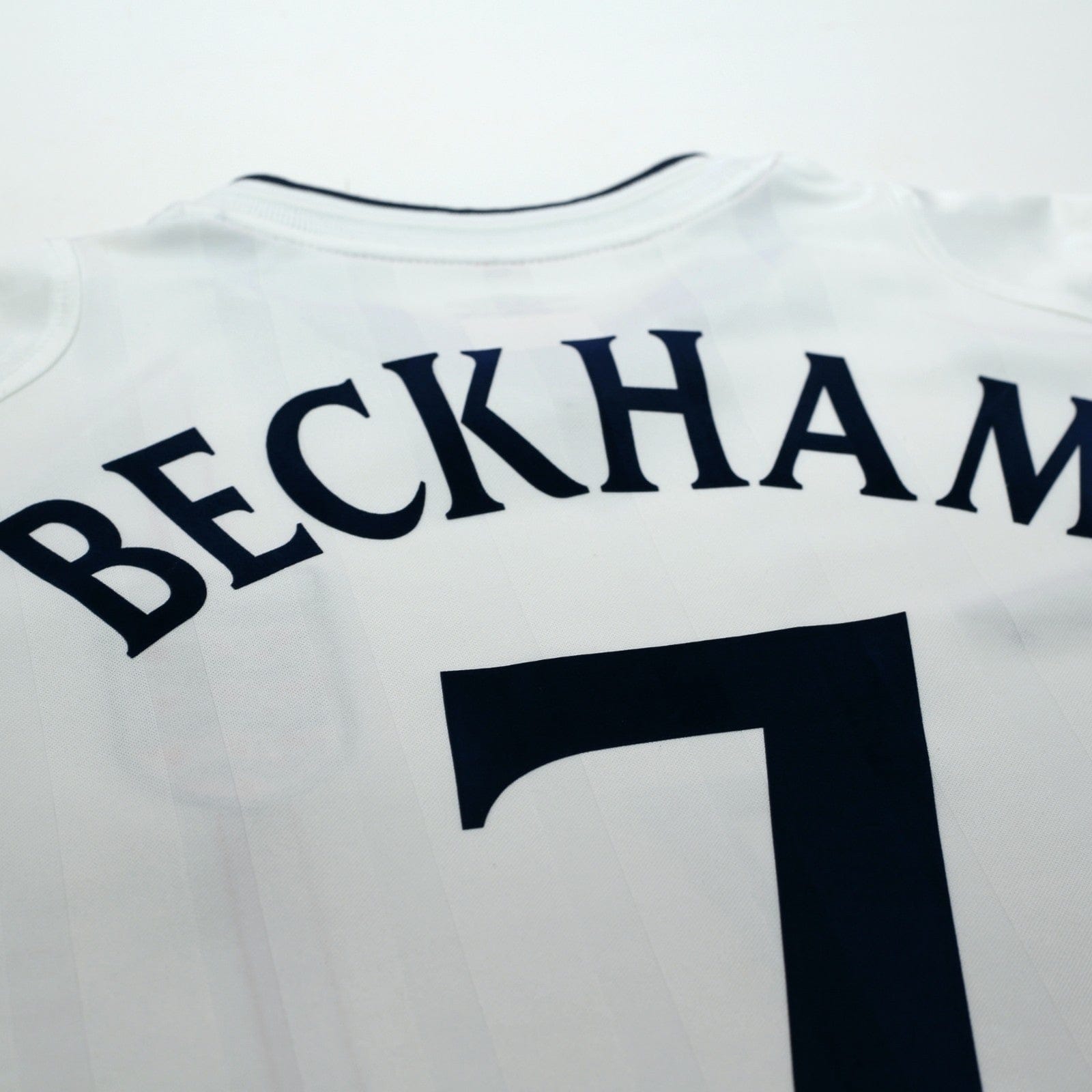 2001/03 Beckham #7 England Vintage Umbro Home Greece Football Shirt (M)