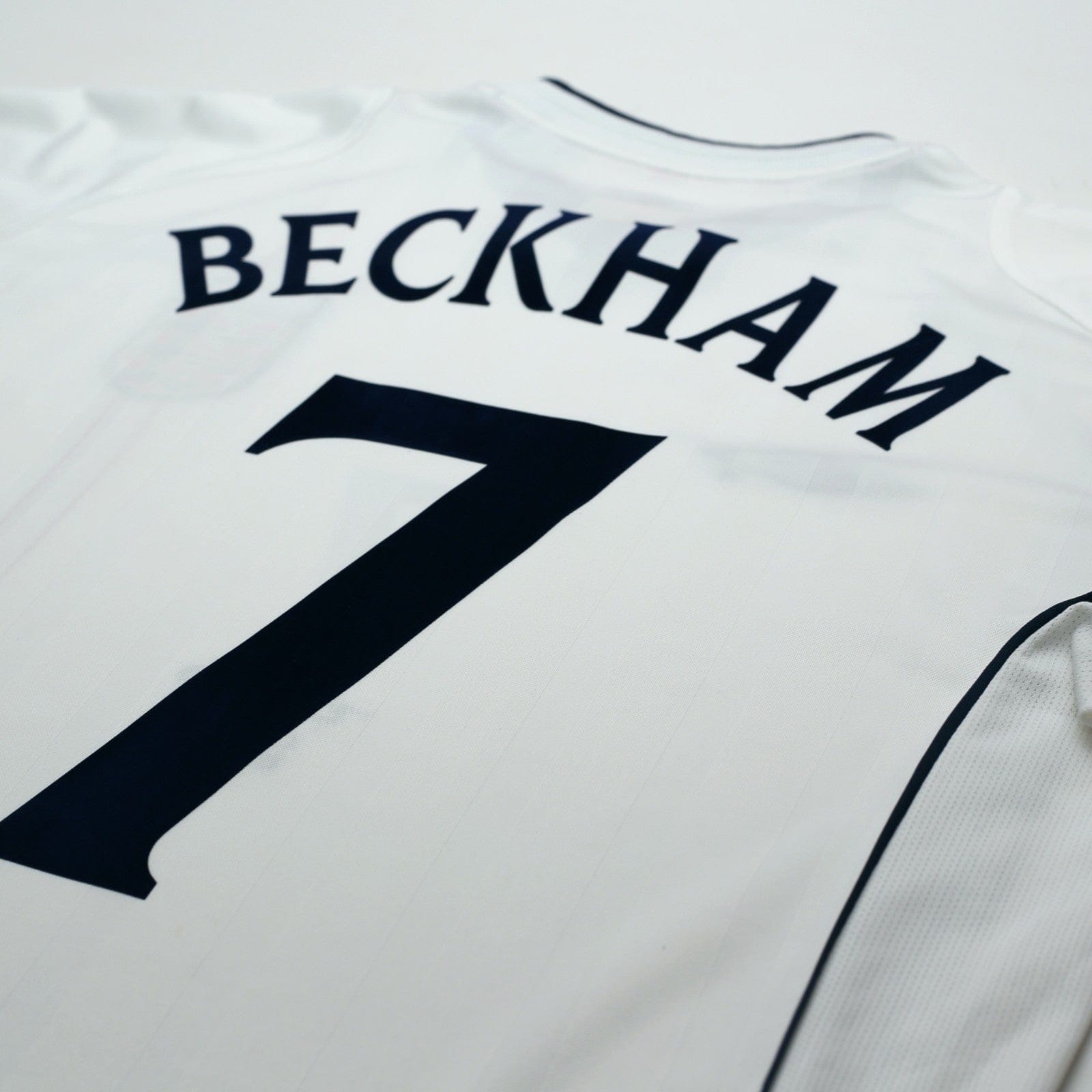 2001/03 Beckham #7 England Vintage Umbro Home Greece Football Shirt (M)
