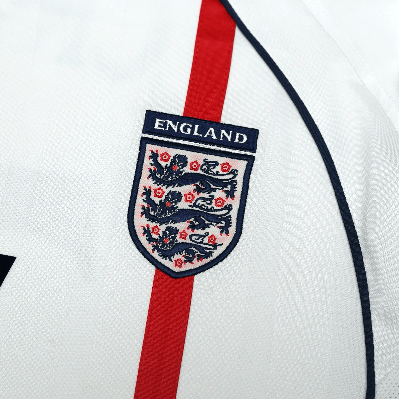 2001/03 Beckham #7 England Vintage Umbro Home Greece Football Shirt (M)