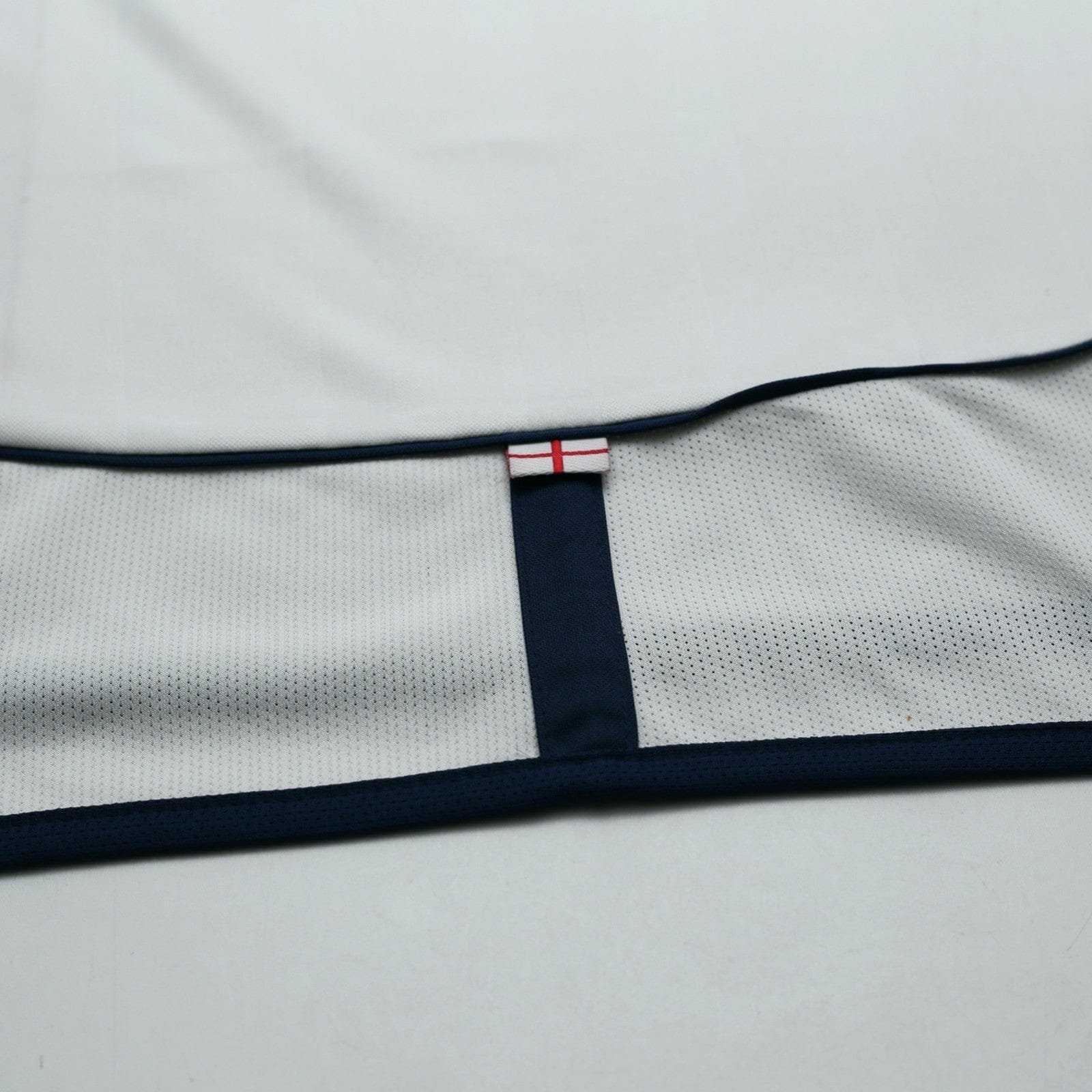 2001/03 Beckham #7 England Vintage Umbro Home Greece Football Shirt (M)