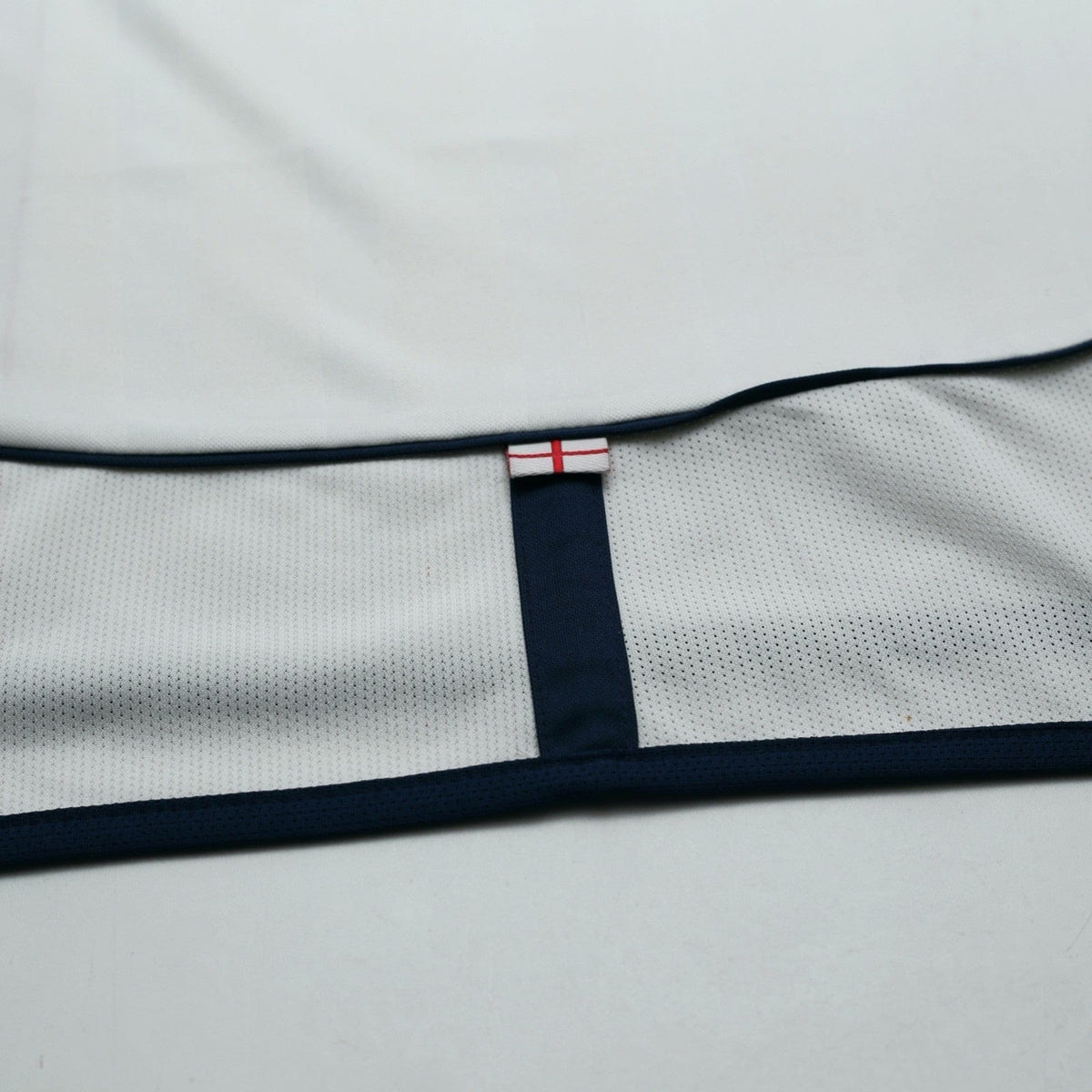 2001/03 Beckham #7 England Vintage Umbro Home Greece Football Shirt (M)