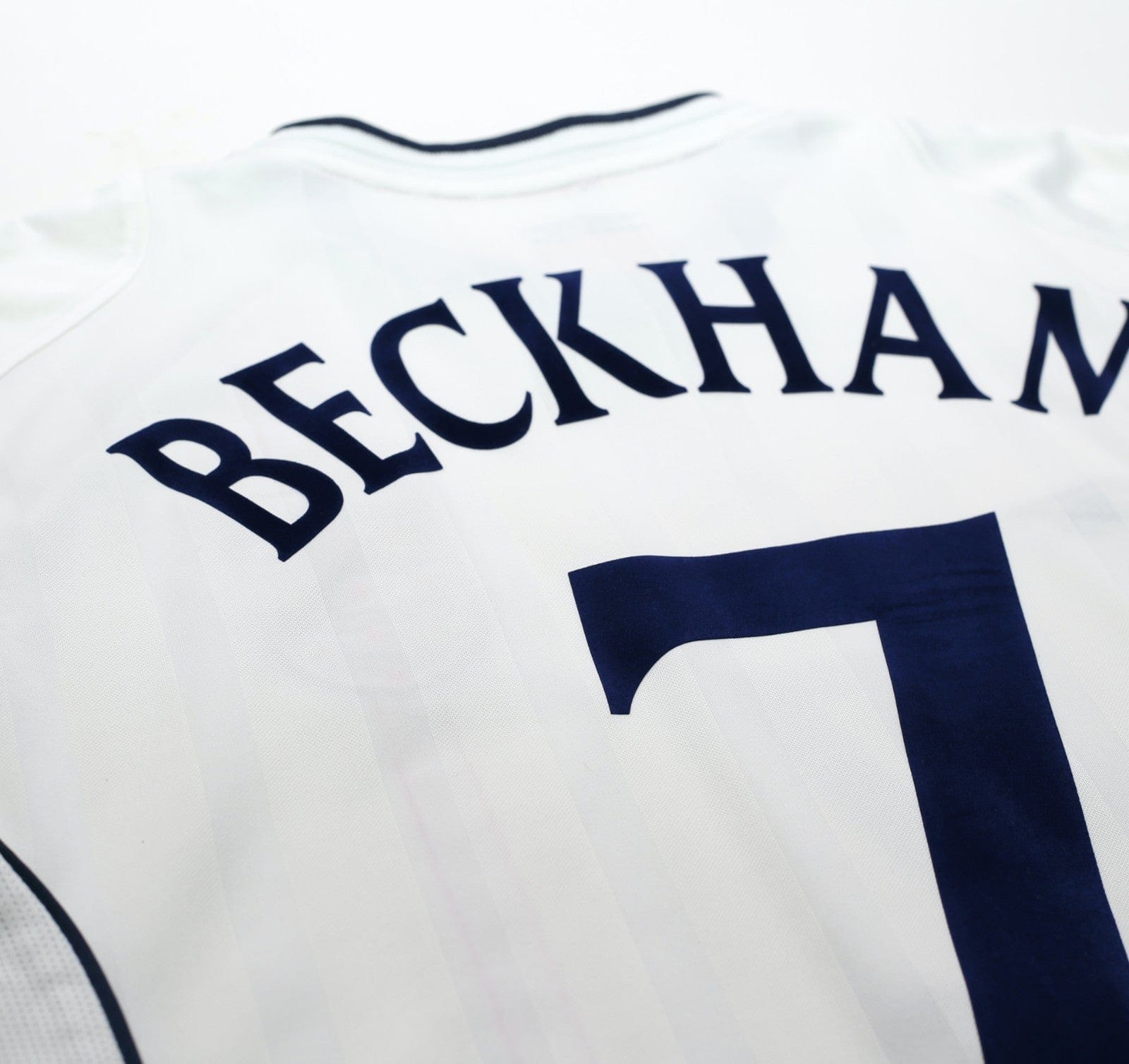 2001/03 BECKHAM #7 England Vintage Umbro Home Greece Football Shirt (M) WC 2002