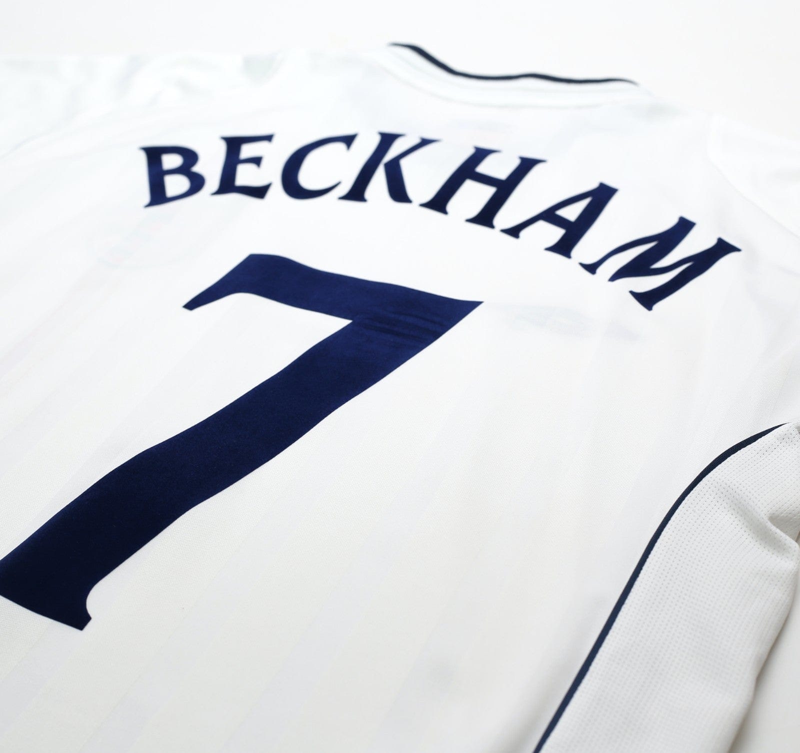 2001/03 BECKHAM #7 England Vintage Umbro Home Greece Football Shirt (M) WC 2002