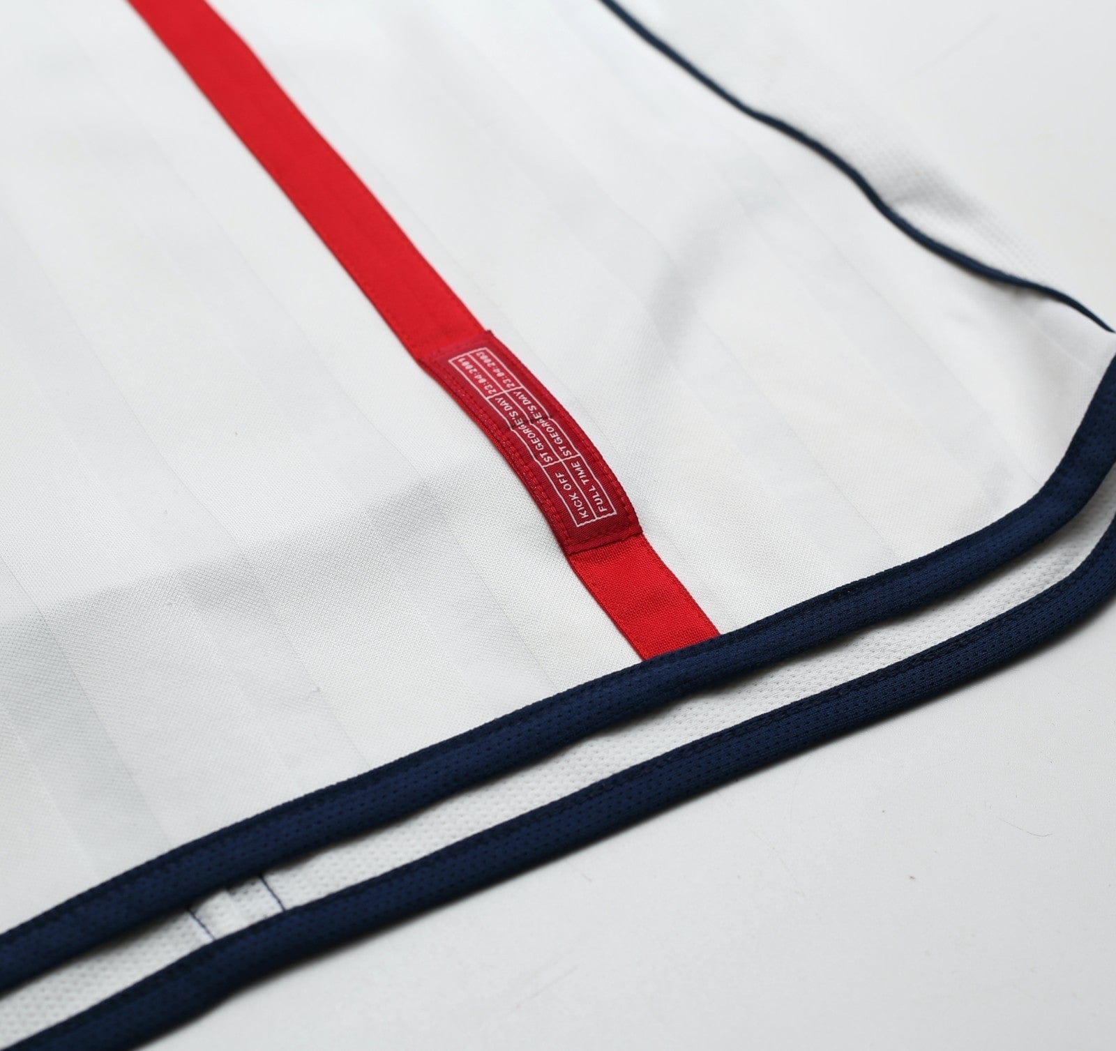 2001/03 BECKHAM #7 England Vintage Umbro Home Greece Football Shirt (M) WC 2002