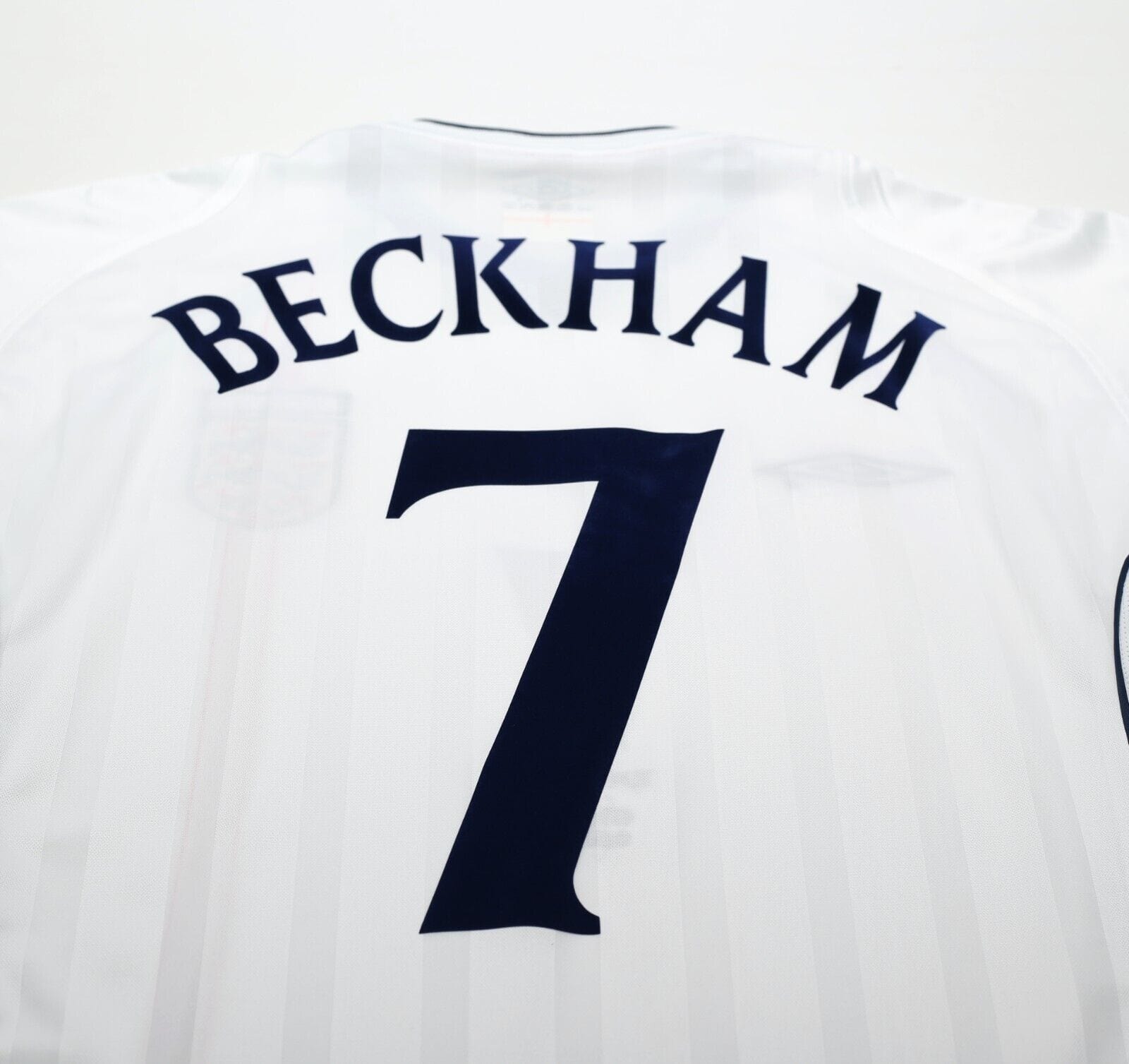 2001/03 BECKHAM #7 England Vintage Umbro Home Greece Football Shirt (M) WC 2002