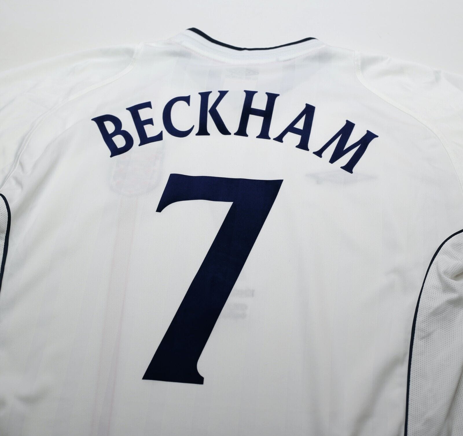 2001/03 BECKHAM #7 England Vintage Umbro Home Greece Football Shirt (S) WC 2002
