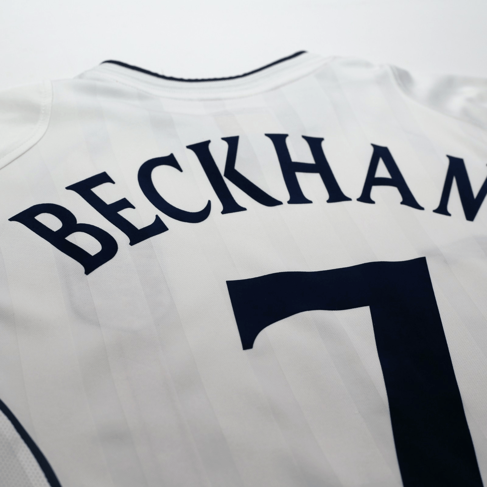 2001/03 Beckham #7 England Vintage Umbro Home Greece Football Shirt (S) WC 2002
