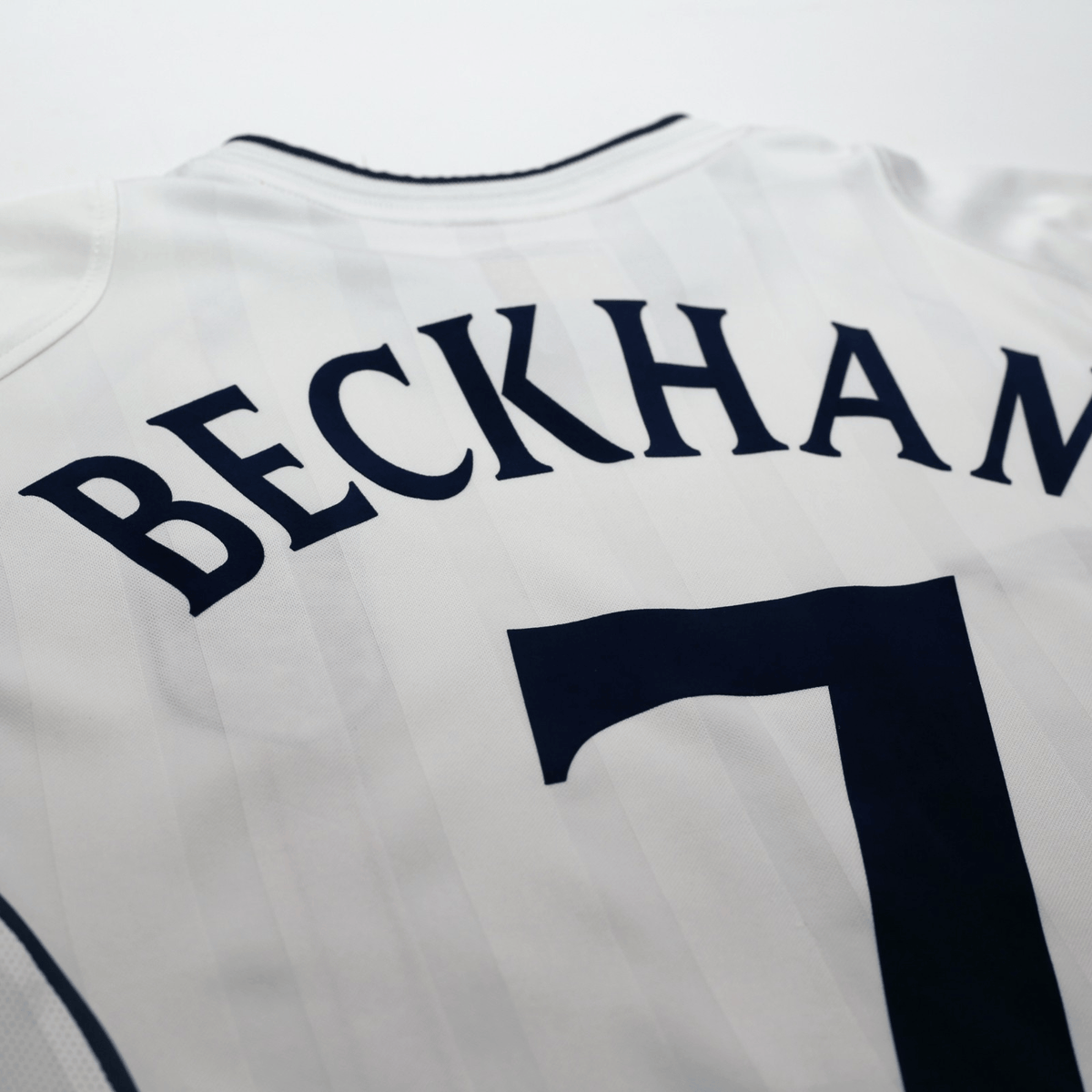 2001/03 Beckham #7 England Vintage Umbro Home Greece Football Shirt (S) WC 2002