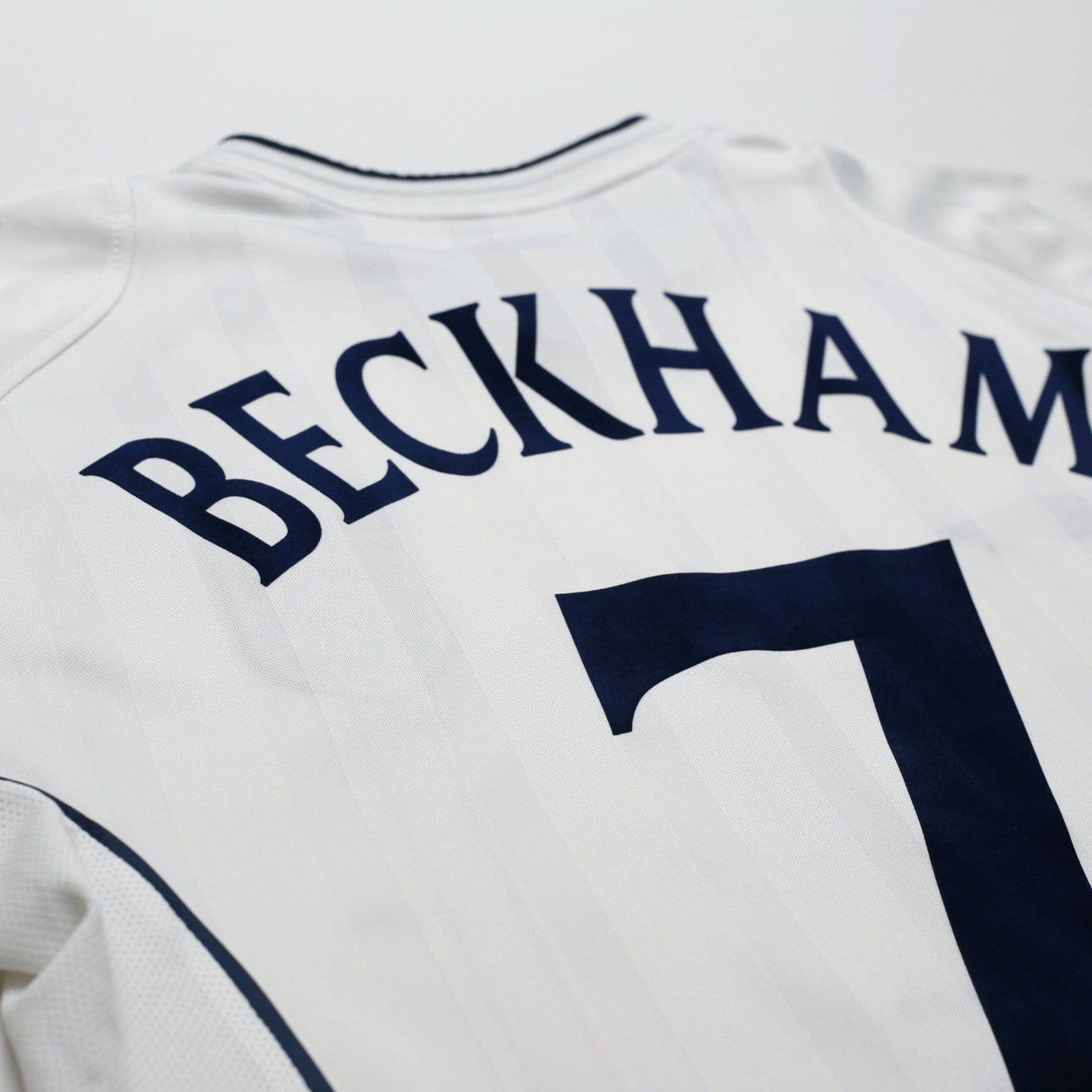 2001/03 Beckham #7 England Vintage Umbro Home Greece Football Shirt (S) WC 2002