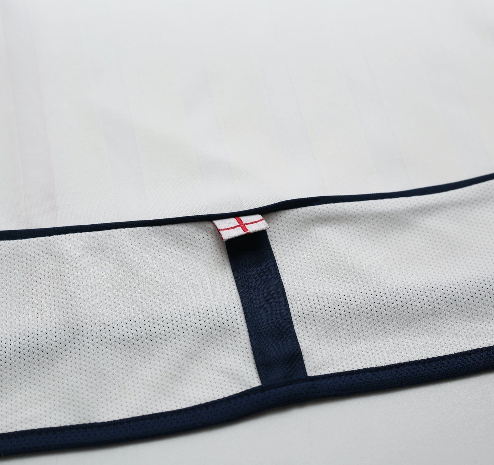 2001/03 BECKHAM #7 England Vintage Umbro Home Greece Football Shirt (XL) 2002