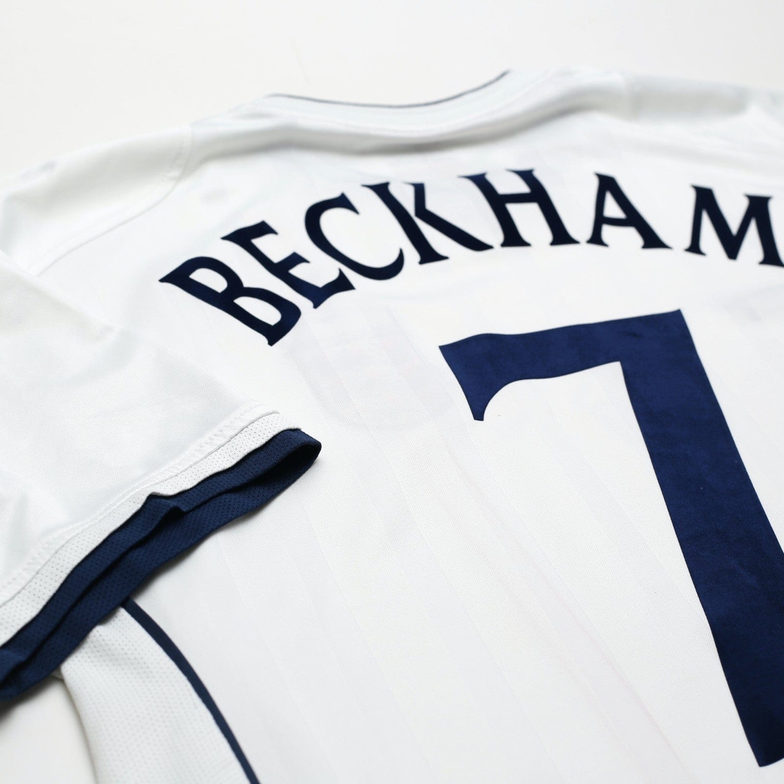 2001/03 Beckham #7 England Vintage Umbro Home Greece Football Shirt (XL) 2002 WC