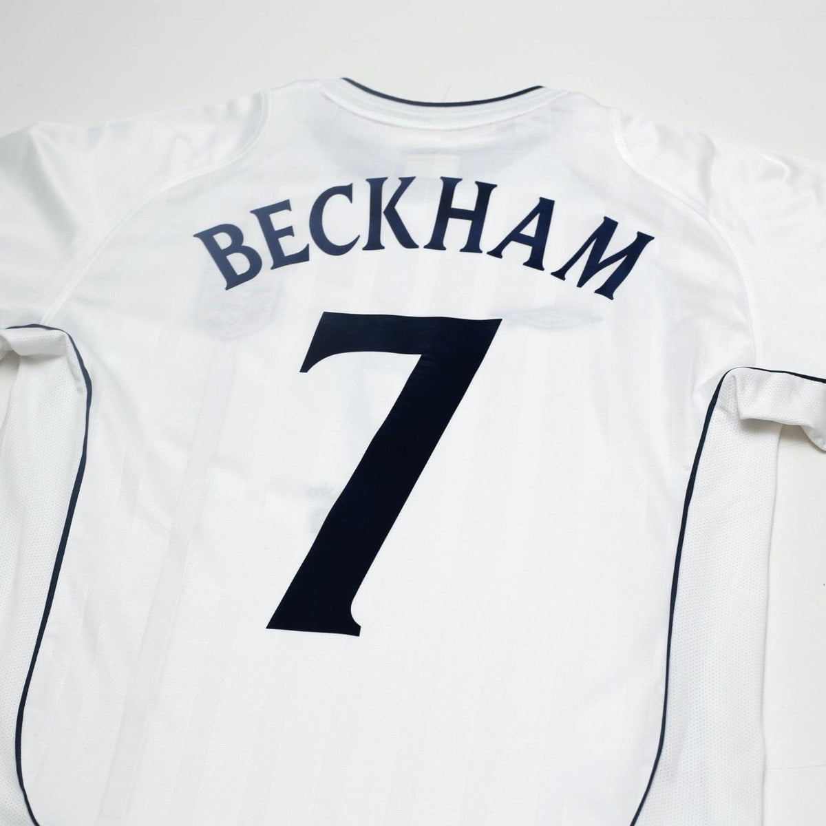 2001/03 Beckham #7 England Vintage Umbro Home L/S Greece Football Shirt (M)