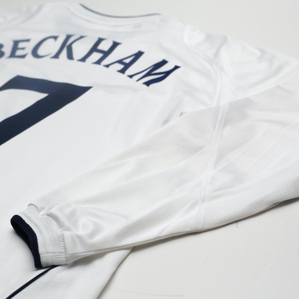 2001/03 Beckham #7 England Vintage Umbro Home L/S Greece Football Shirt (M)