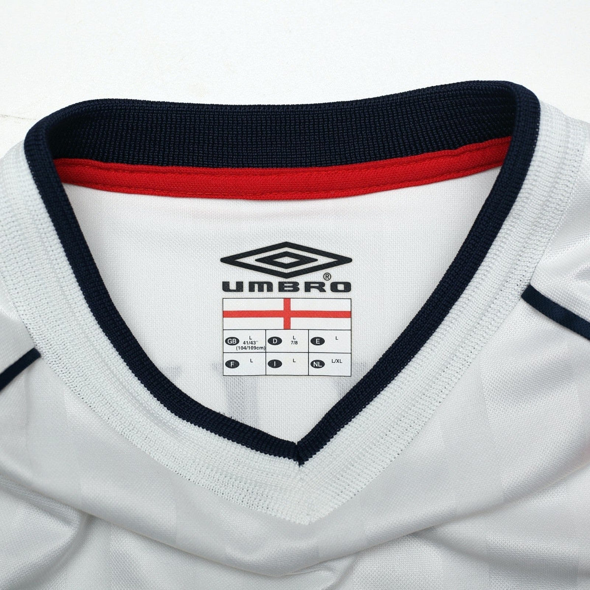 2001/03 Beckham #7 England Vintage Umbro L/S Home Greece Football Shirt (L)