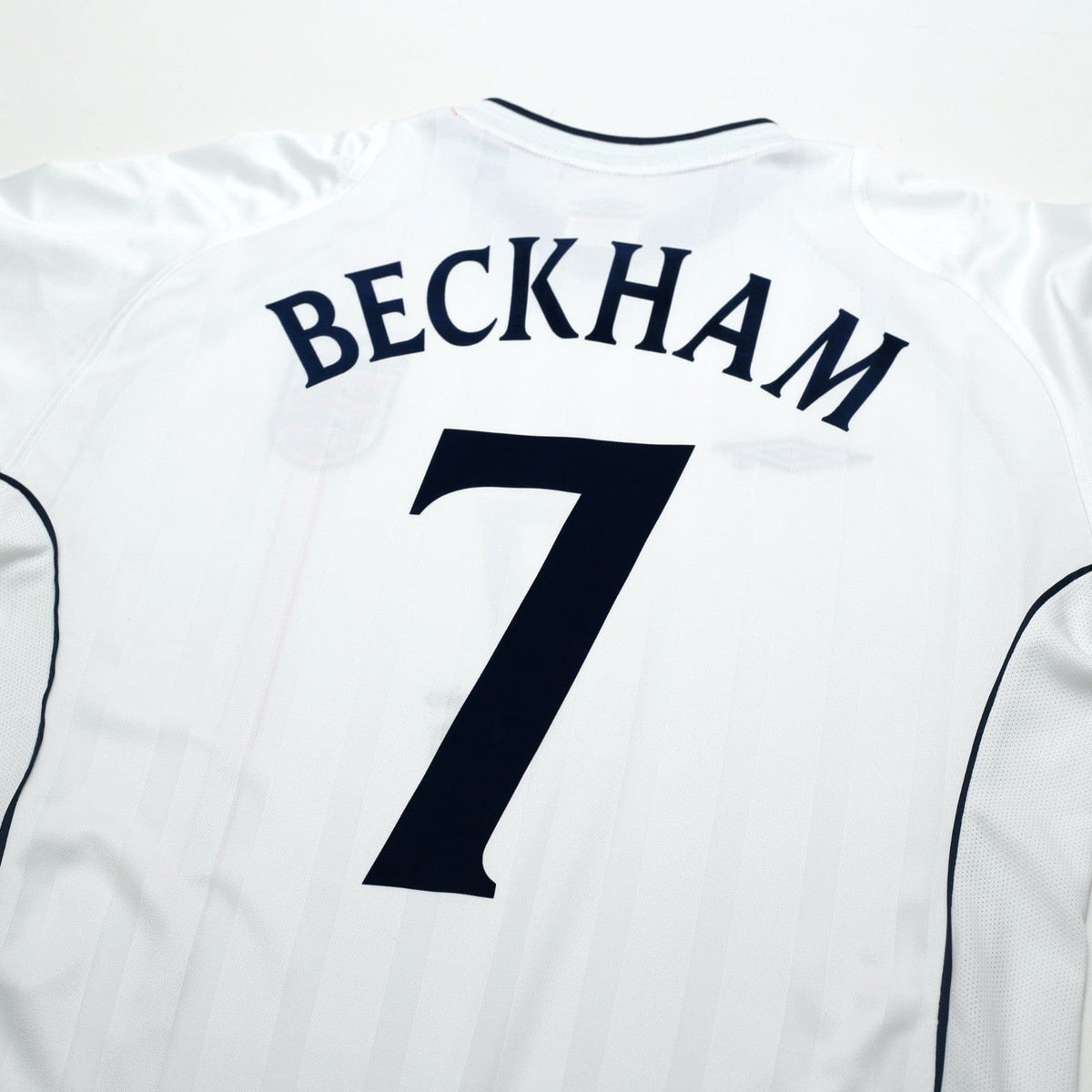 2001/03 Beckham #7 England Vintage Umbro L/S Home Greece Football Shirt (L)