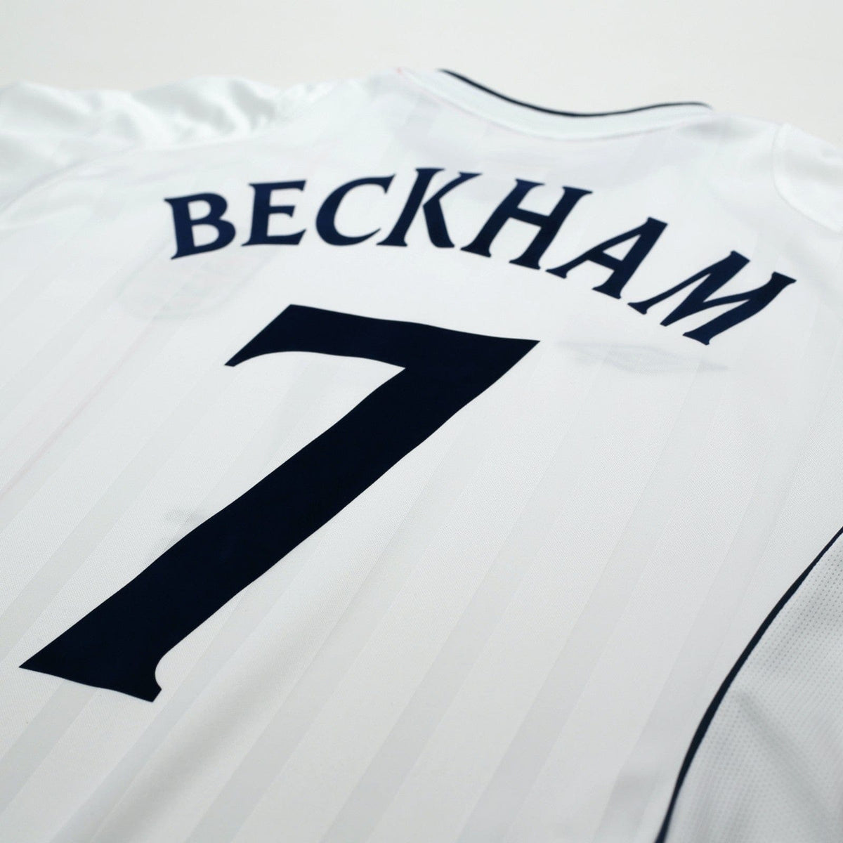 2001/03 Beckham #7 England Vintage Umbro L/S Home Greece Football Shirt (L)