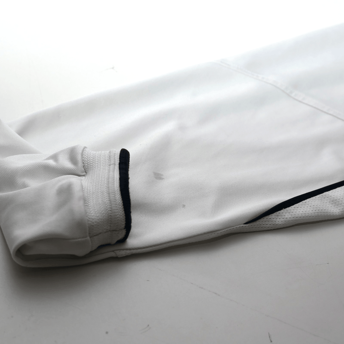 2001/03 Beckham #7 England Vintage Umbro L/S Home Greece Football Shirt (S)