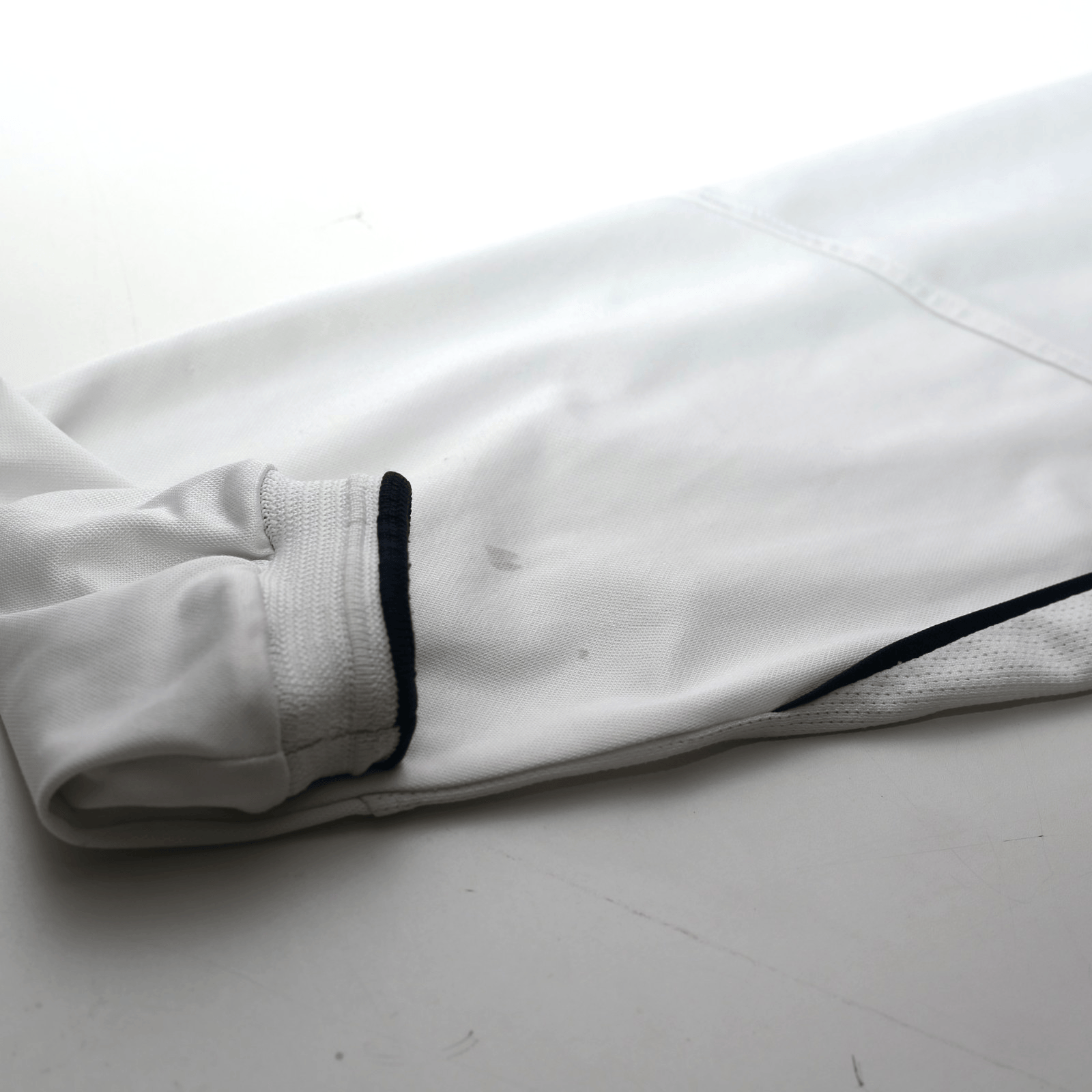 2001/03 Beckham #7 England Vintage Umbro L/S Home Greece Football Shirt (S)