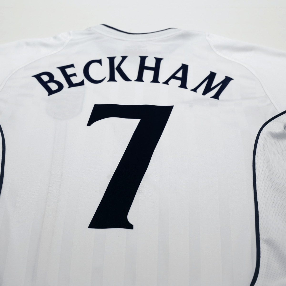 2001/03 Beckham #7 England Vintage Umbro L/S Home Greece Football Shirt (S)