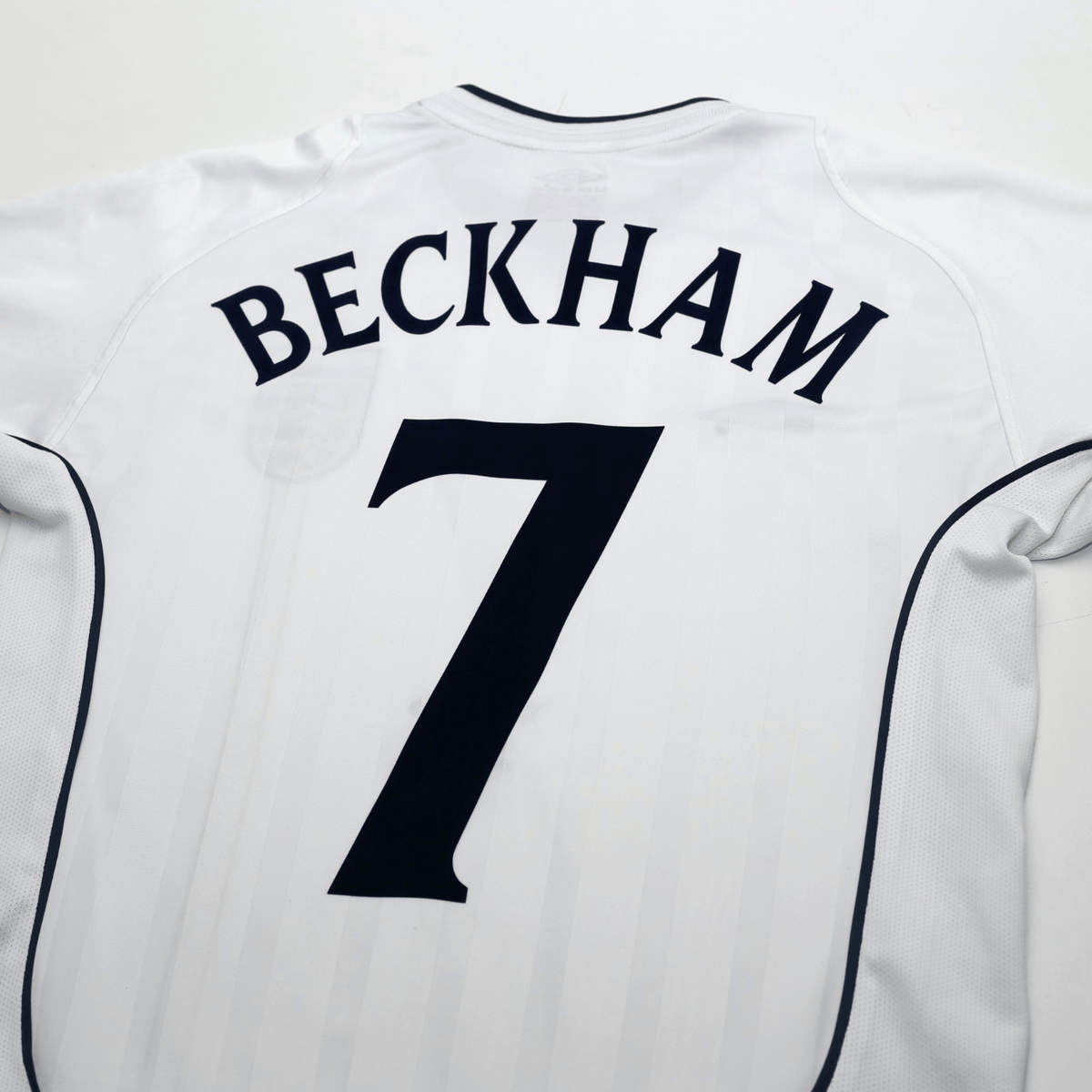 2001/03 Beckham #7 England Vintage Umbro L/S Home Greece Football Shirt (S)