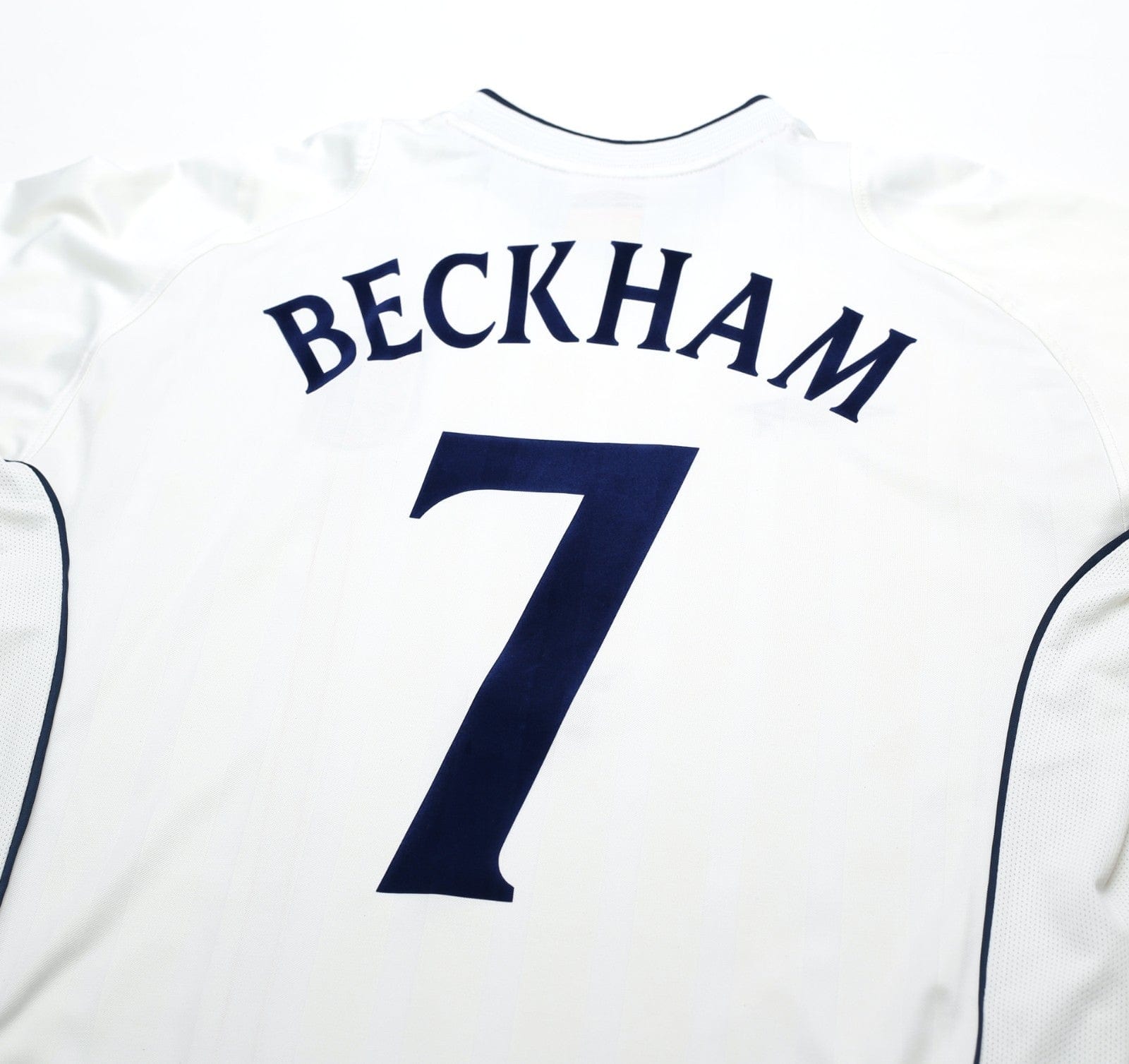 2001/03 BECKHAM #7 England Vintage Umbro LS Home Greece Football Shirt (L) 2002