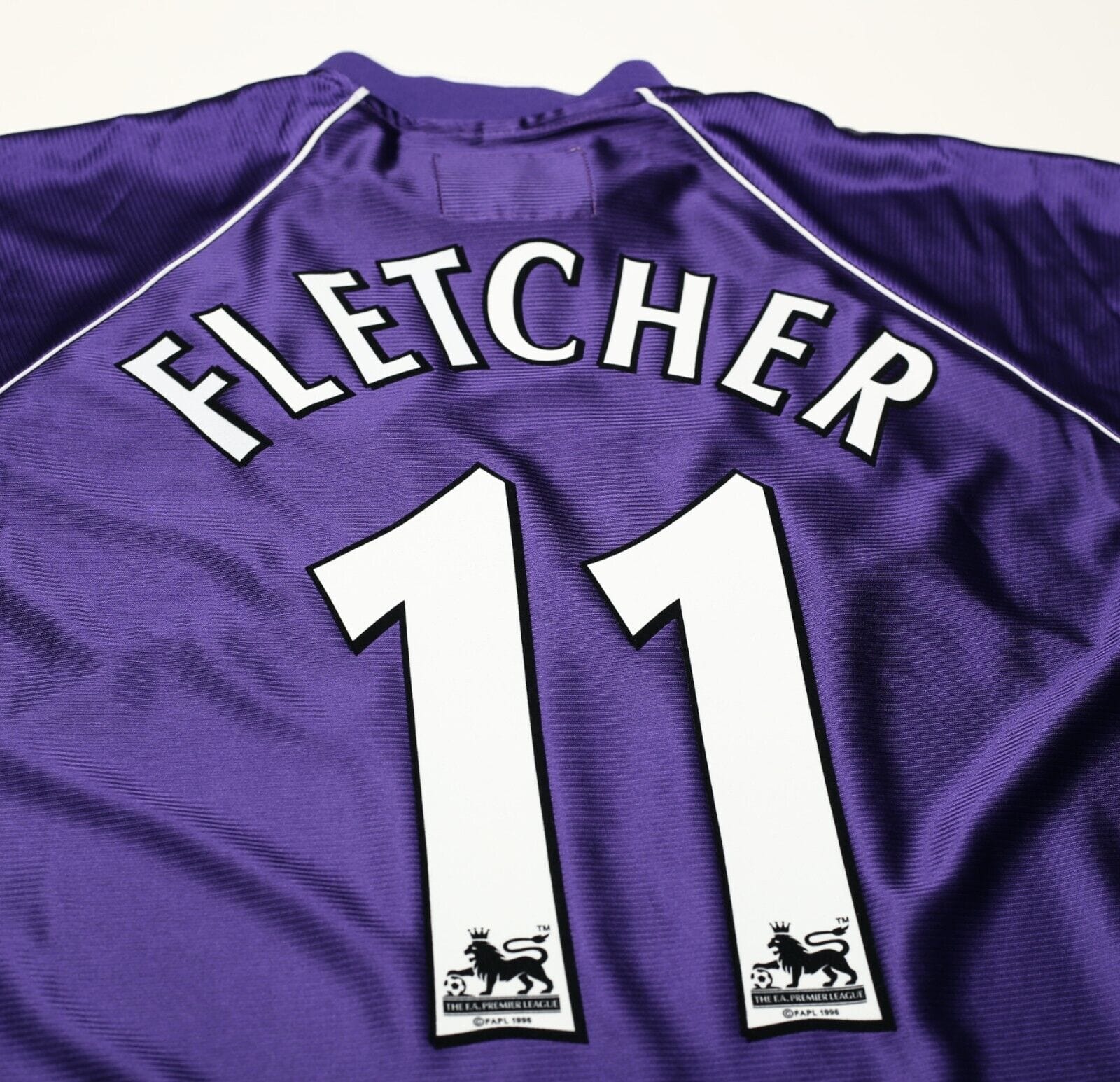 2001/03 FLETCHER #11 Harchester United Vintage LCS Home Football Shirt (XL)