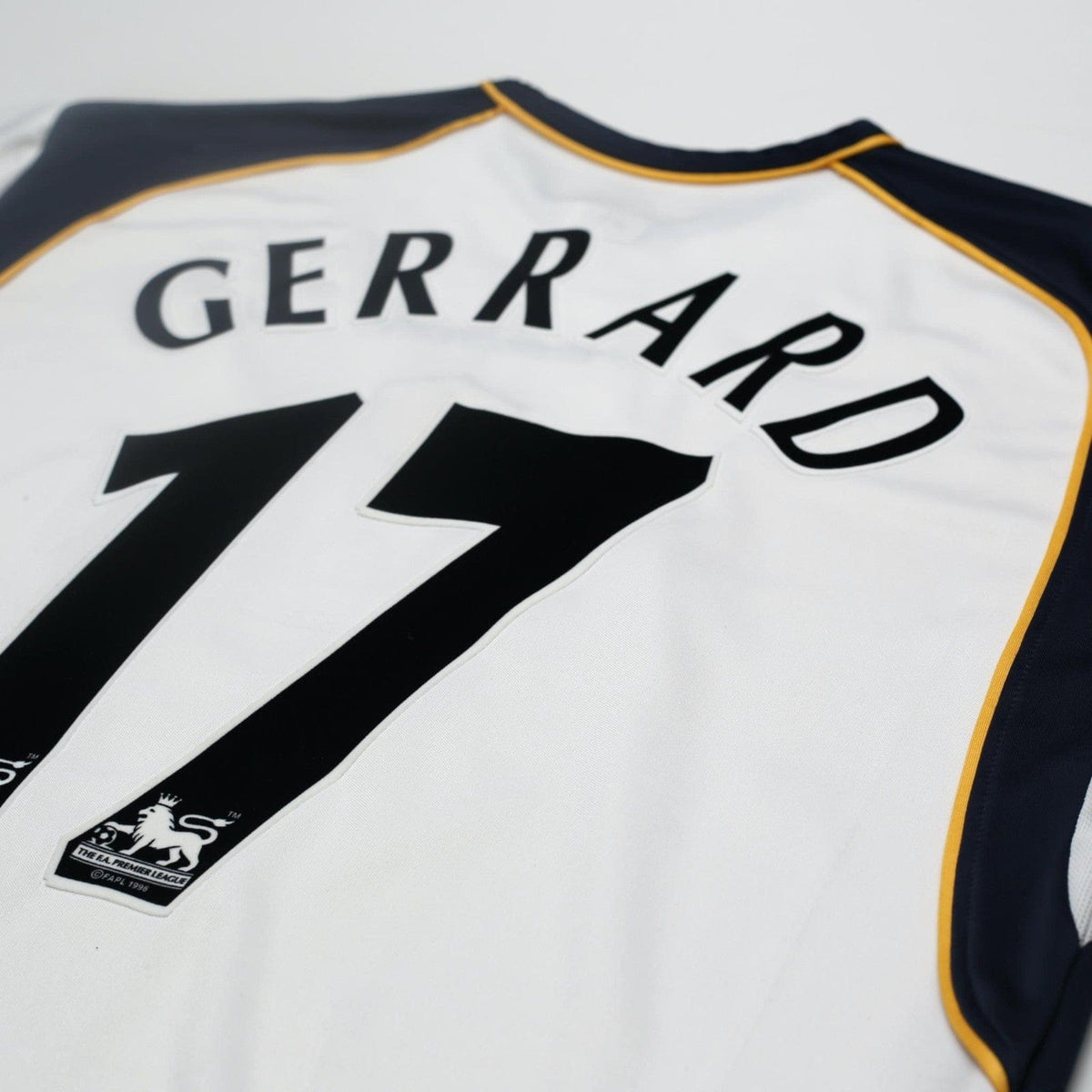 2001/03 Gerrard #17 Liverpool Vintage Reebok Away Football Shirt (L)
