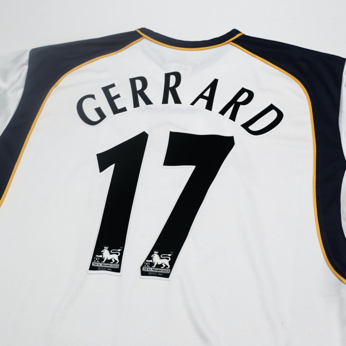 2001/03 Gerrard #17 Liverpool Vintage Reebok Away Football Shirt (L)