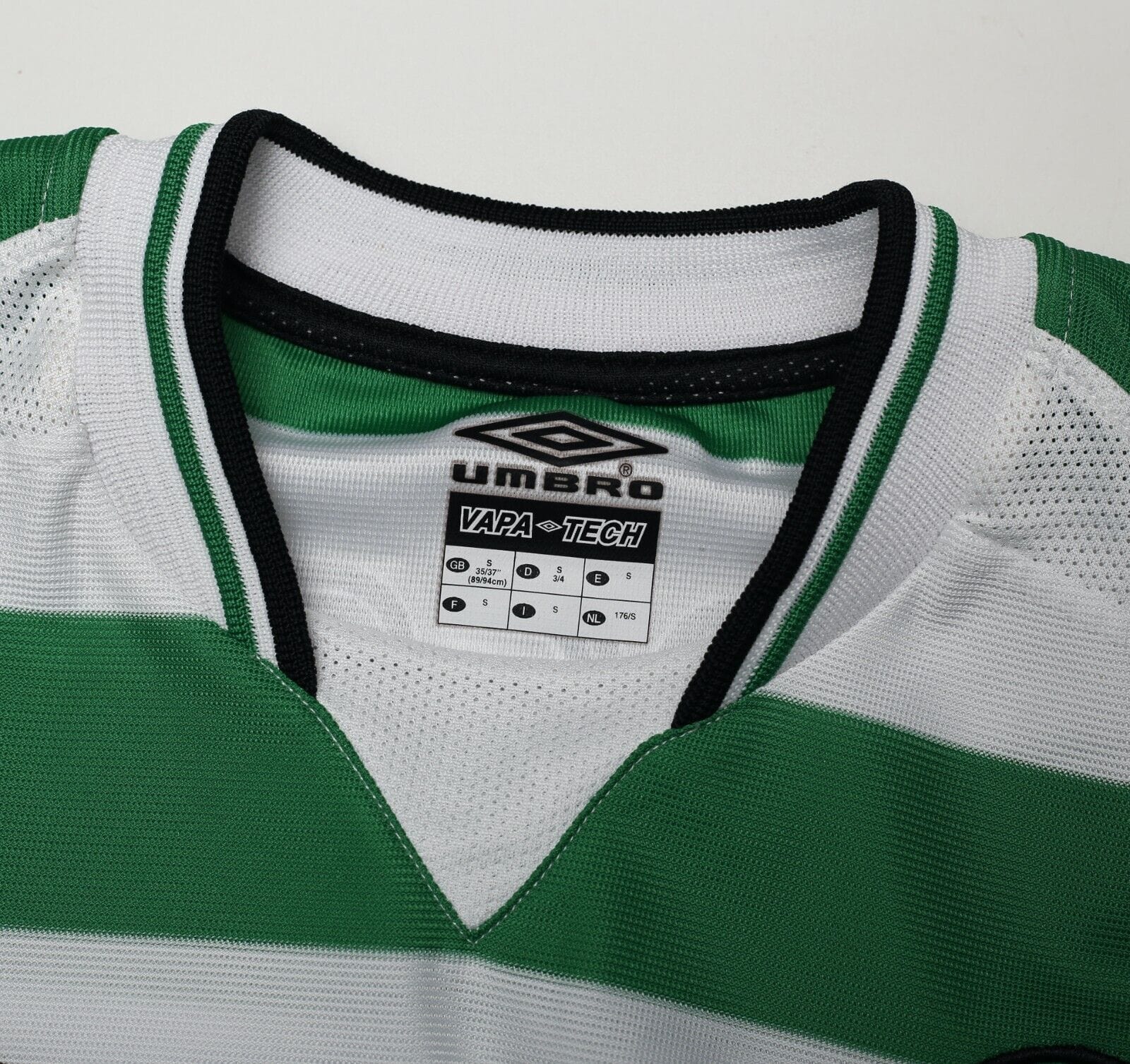 2001/03 LARSSON #7 Celtic Umbro European Home Football Shirt (S)