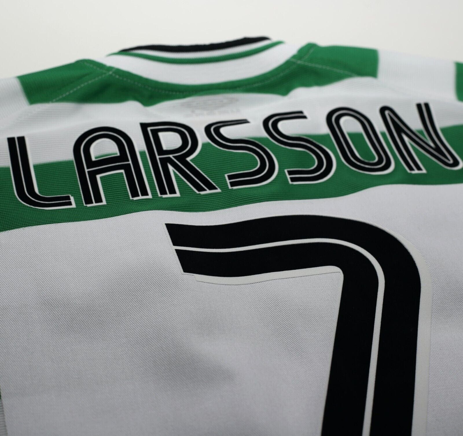 2001/03 LARSSON #7 Celtic Umbro European Home Football Shirt (S)