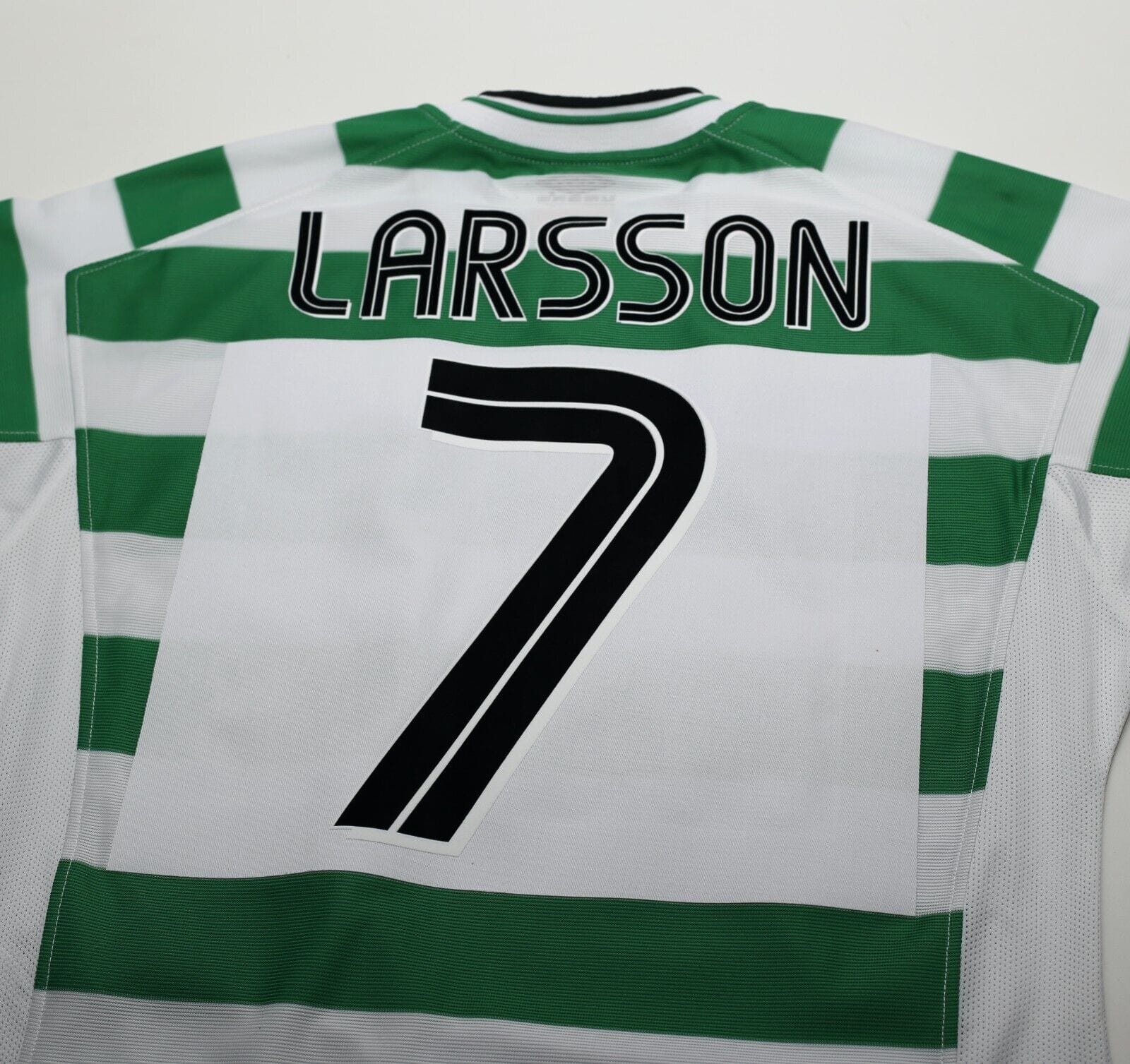 2001/03 LARSSON #7 Celtic Umbro European Home Football Shirt (S)