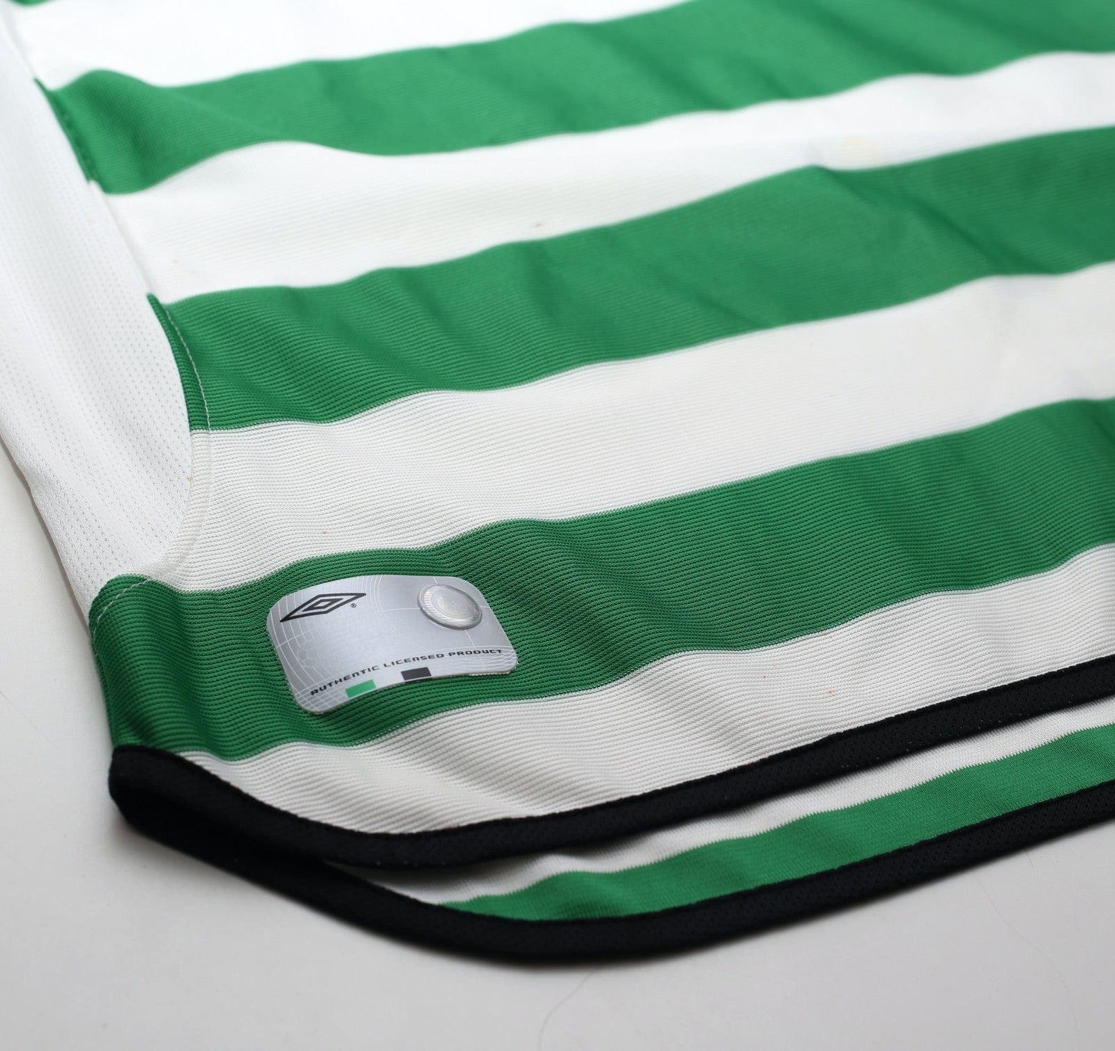 2001/03 LARSSON #7 Celtic Umbro European Home Football Shirt (XL)