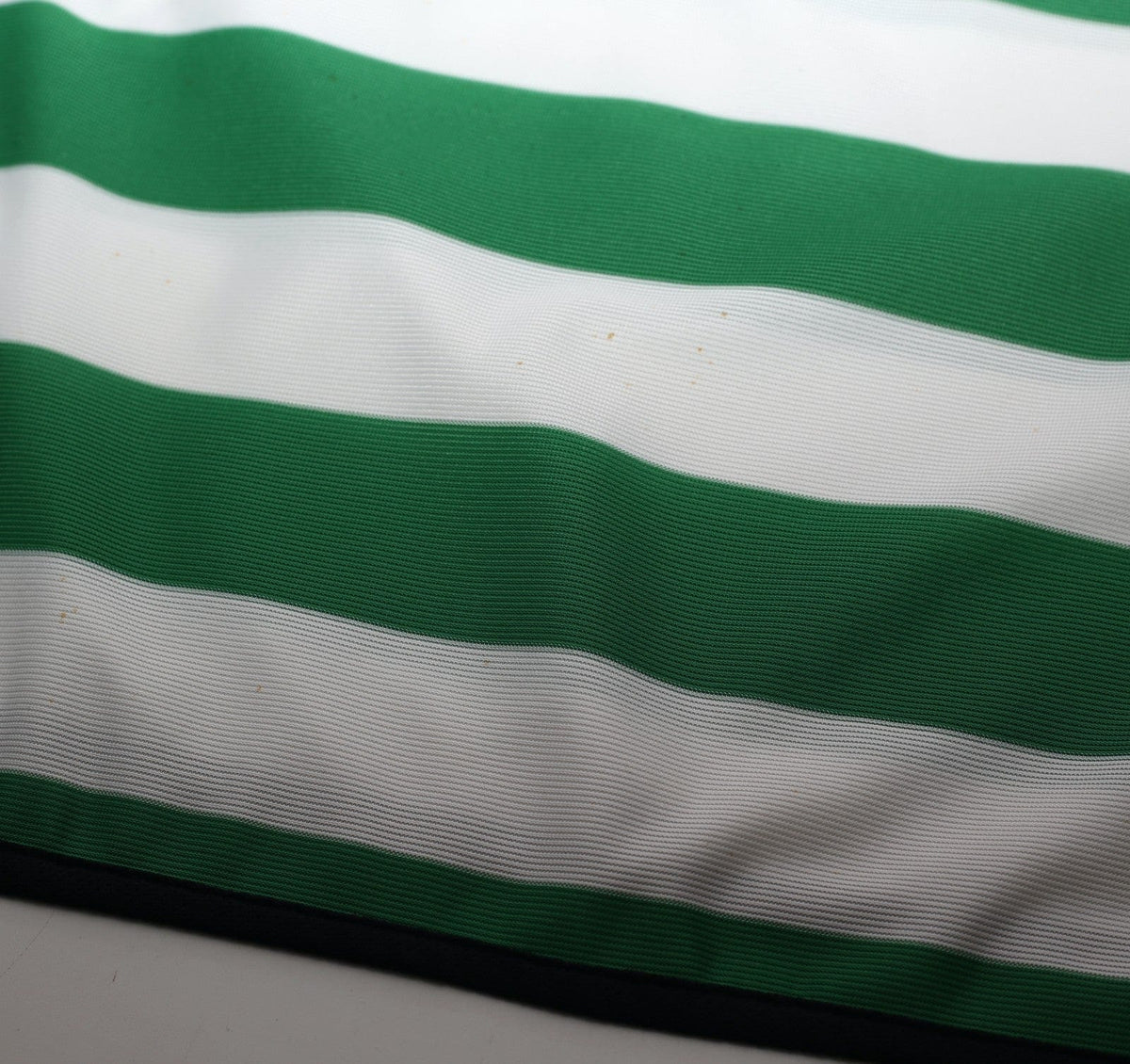 2001/03 LARSSON #7 Celtic Umbro European Home Football Shirt (XL)