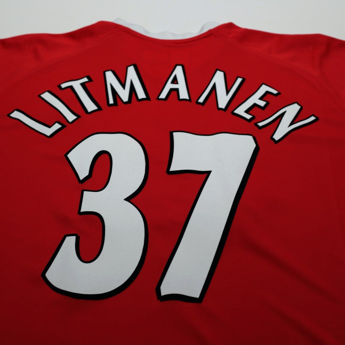 2001/03 Litmanen #37 Liverpool Vintage Reebok European Home Football Shirt (L)