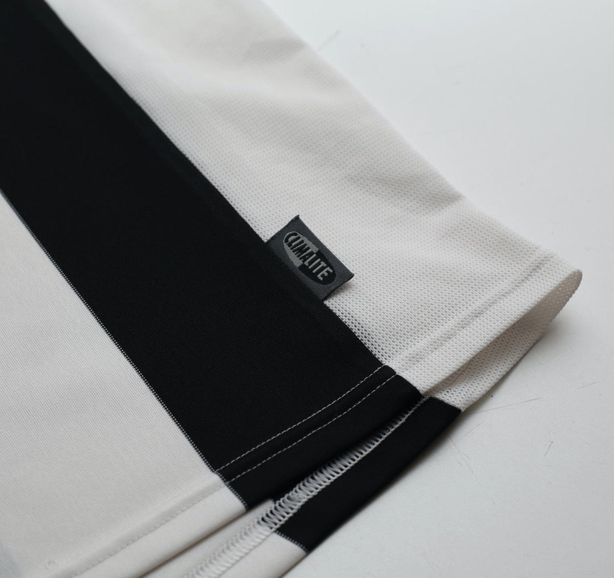 2001/03 ROBERT #32 Newcastle United Vintage adidas Home Football Shirt (M)