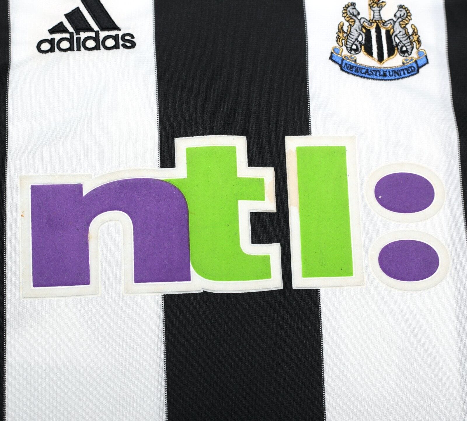2001/03 ROBERT #32 Newcastle United Vintage adidas Home Football Shirt (M)