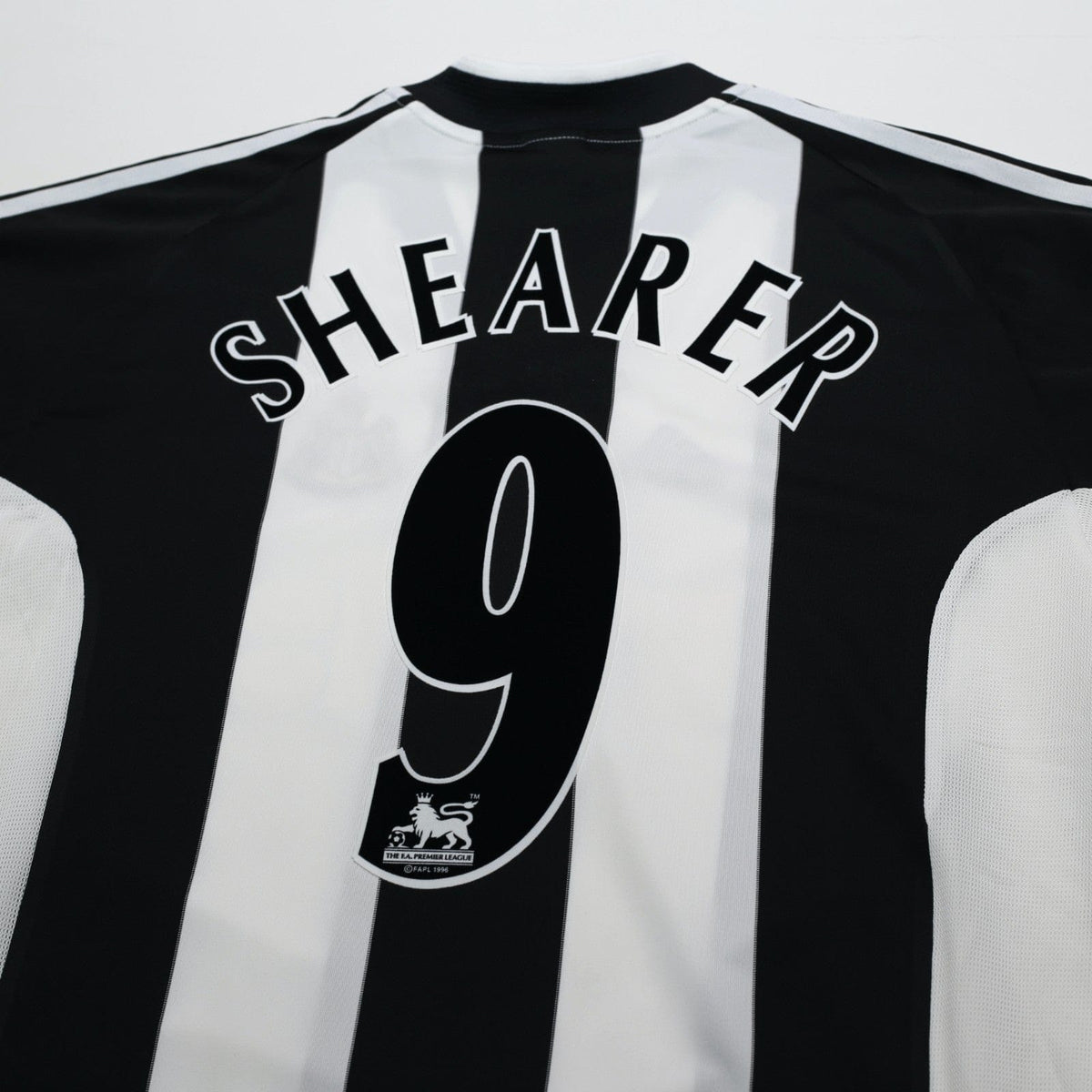 2001/03 Shearer #9 Newcastle United Vintage adidas Home Football Shirt (XL)