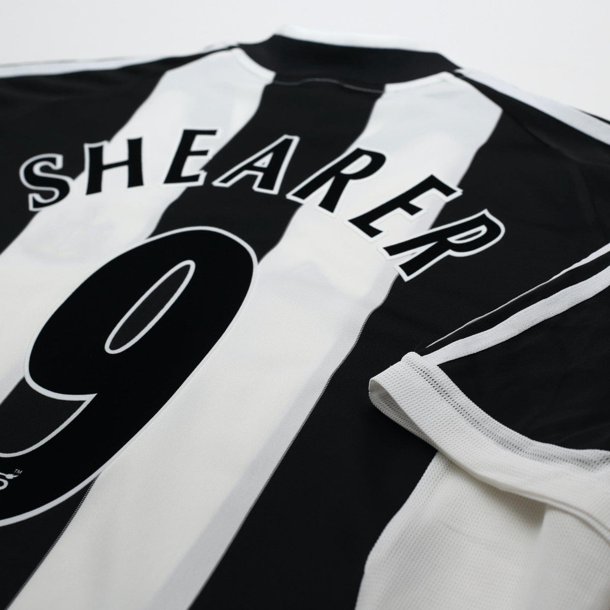 2001/03 Shearer #9 Newcastle United Vintage adidas Home Football Shirt (XL)