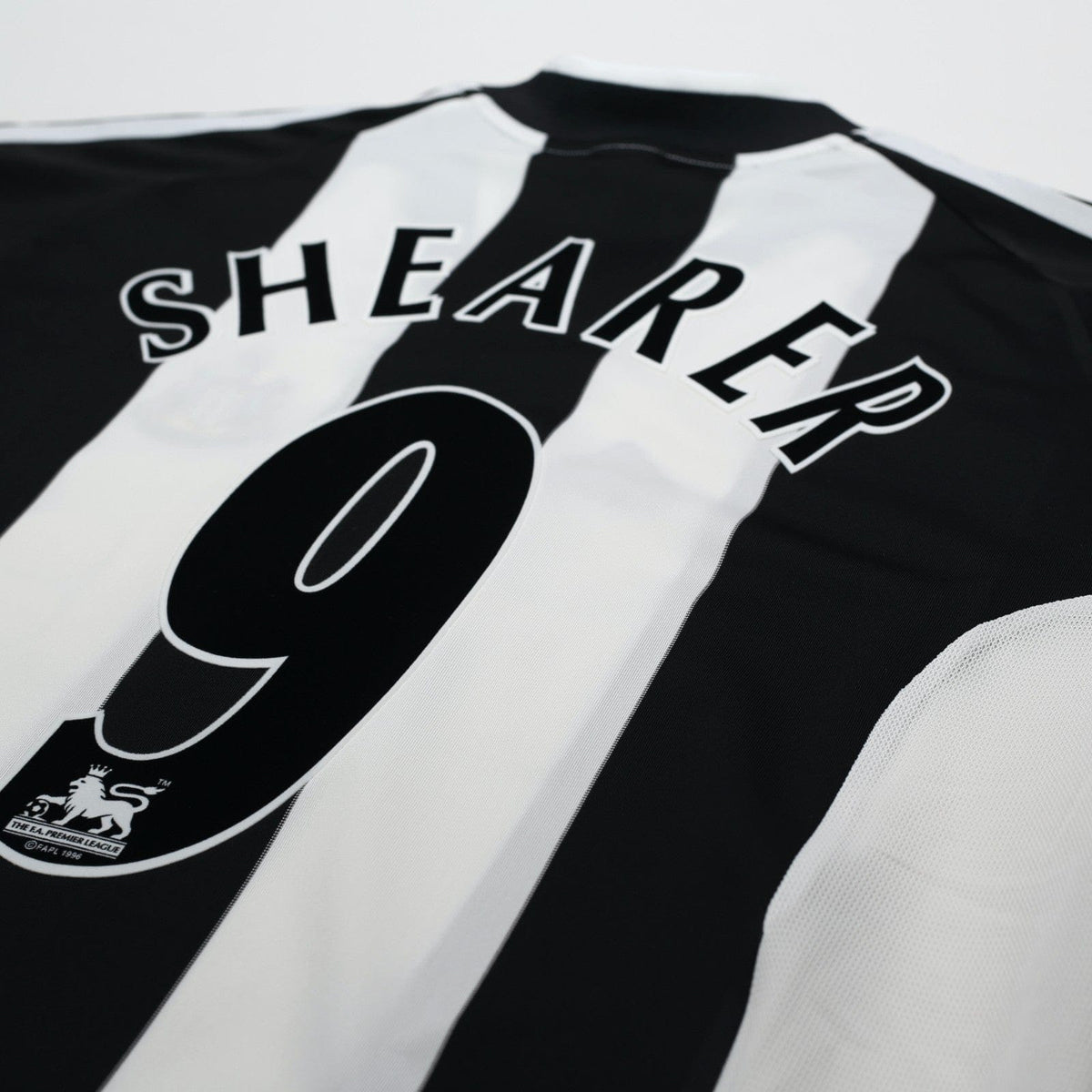 2001/03 Shearer #9 Newcastle United Vintage adidas Home Football Shirt (XL)