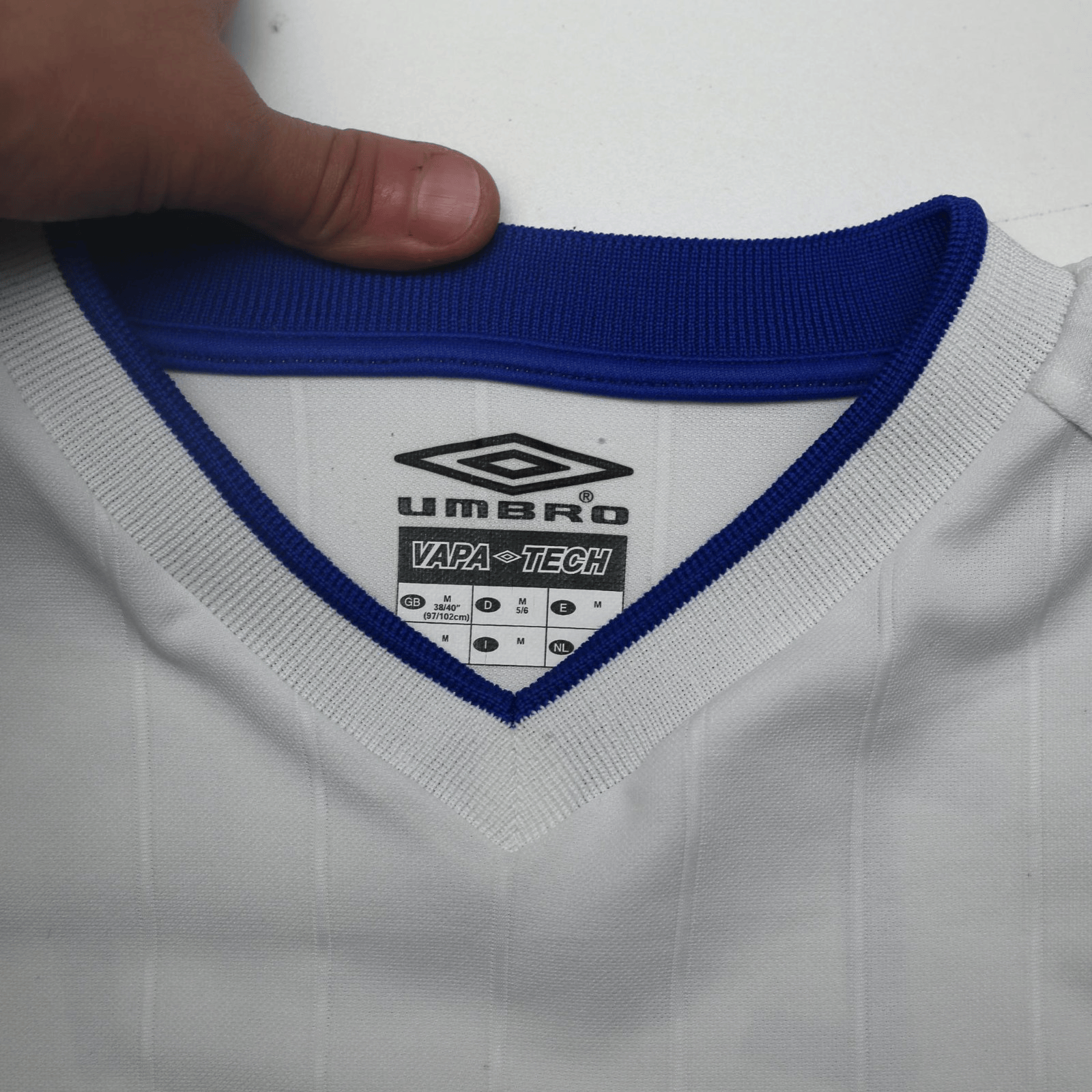 2001/03 Zola #25 Chelsea Vintage Umbro Away Football Shirt (M)