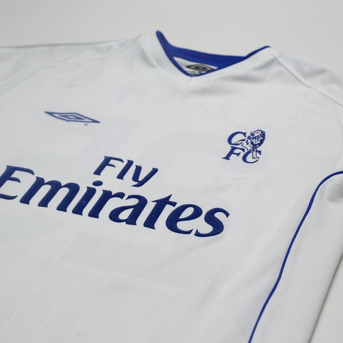 2001/03 Zola #25 Chelsea Vintage Umbro Away Football Shirt (M)