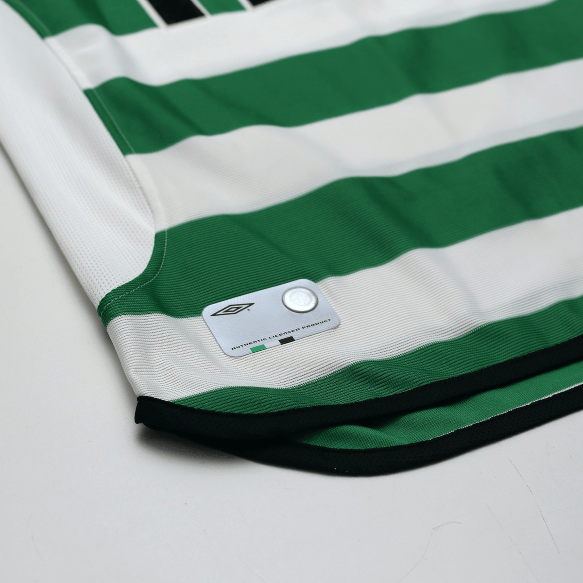 2001 Larsson #7 Celtic Vintage Umbro Home Football Shirt (S)