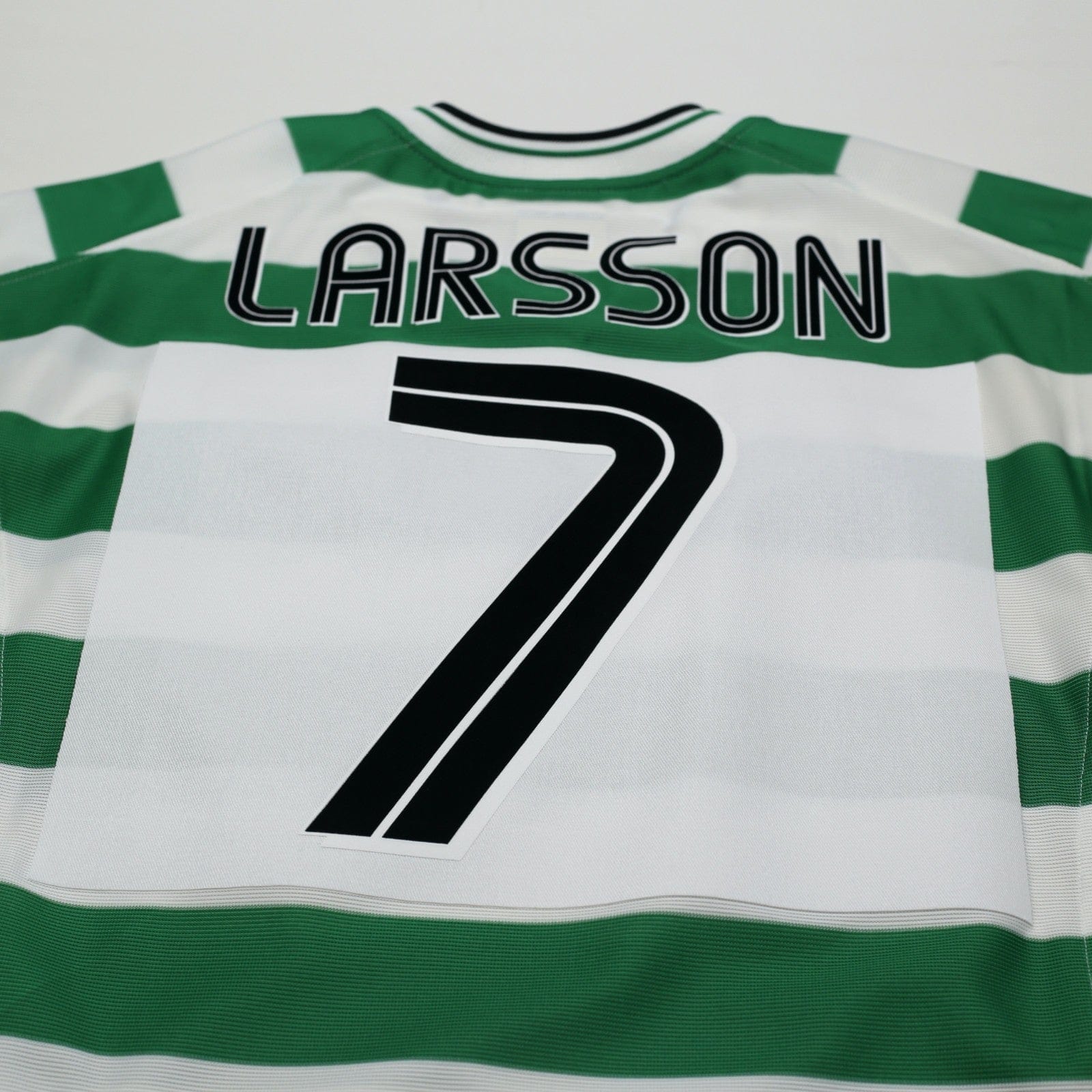 2001 Larsson #7 Celtic Vintage Umbro Home Football Shirt (S)