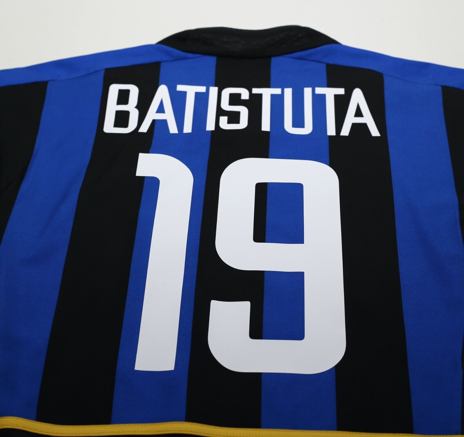 2002/03 BATISTUTA #19 Inter Milan Vintage Nike Home Football Shirt (S)