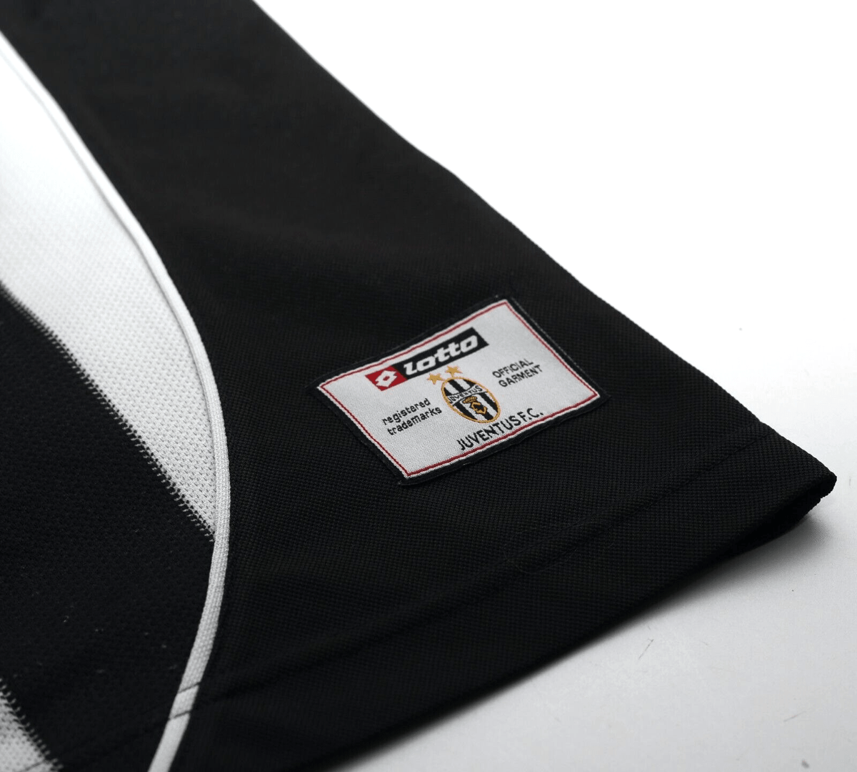 2002/03 CONTE #8 Juventus Vintage Lotto Home Football Shirt Jersey (L)