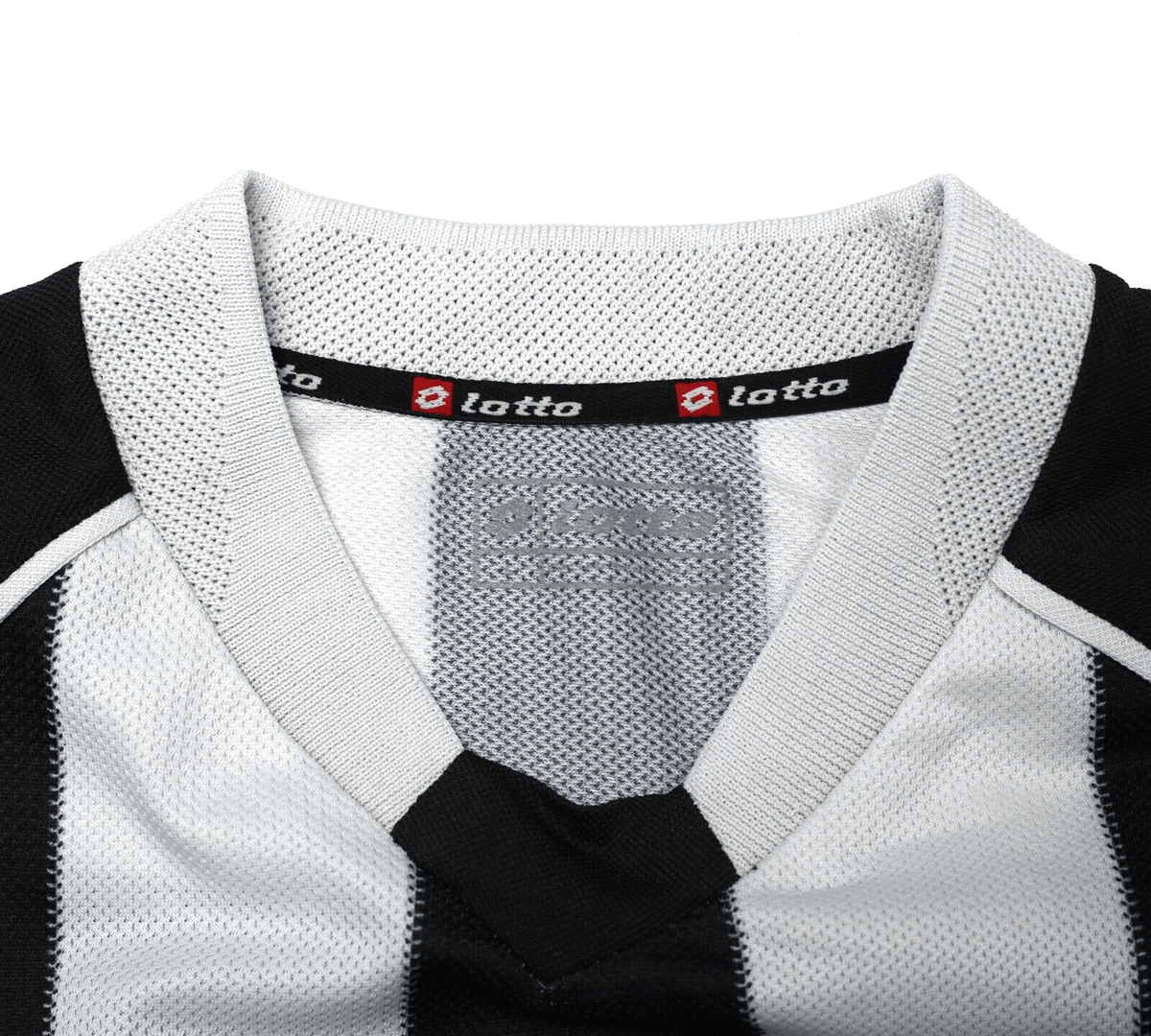 2002/03 CONTE #8 Juventus Vintage Lotto Home Football Shirt Jersey (L)