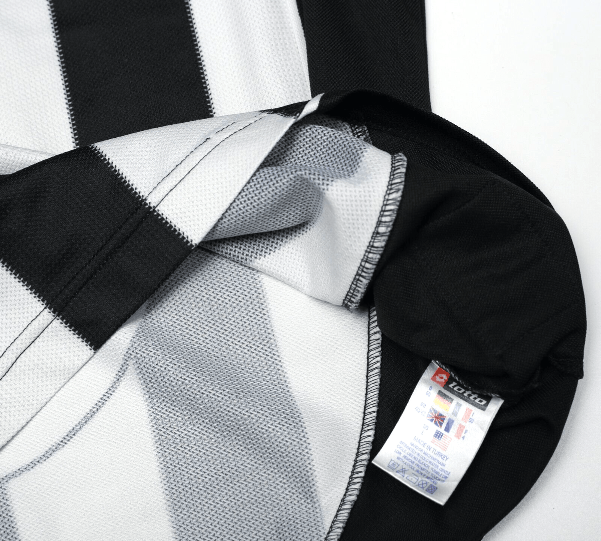 2002/03 CONTE #8 Juventus Vintage Lotto Home Football Shirt Jersey (L)