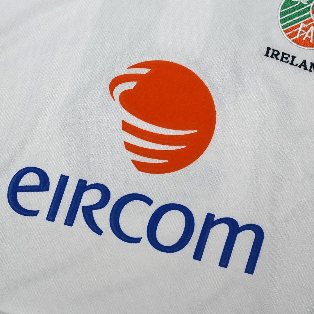 2002/03 Duff #9 Ireland Vintage Umbro Home Football Shirt (S)