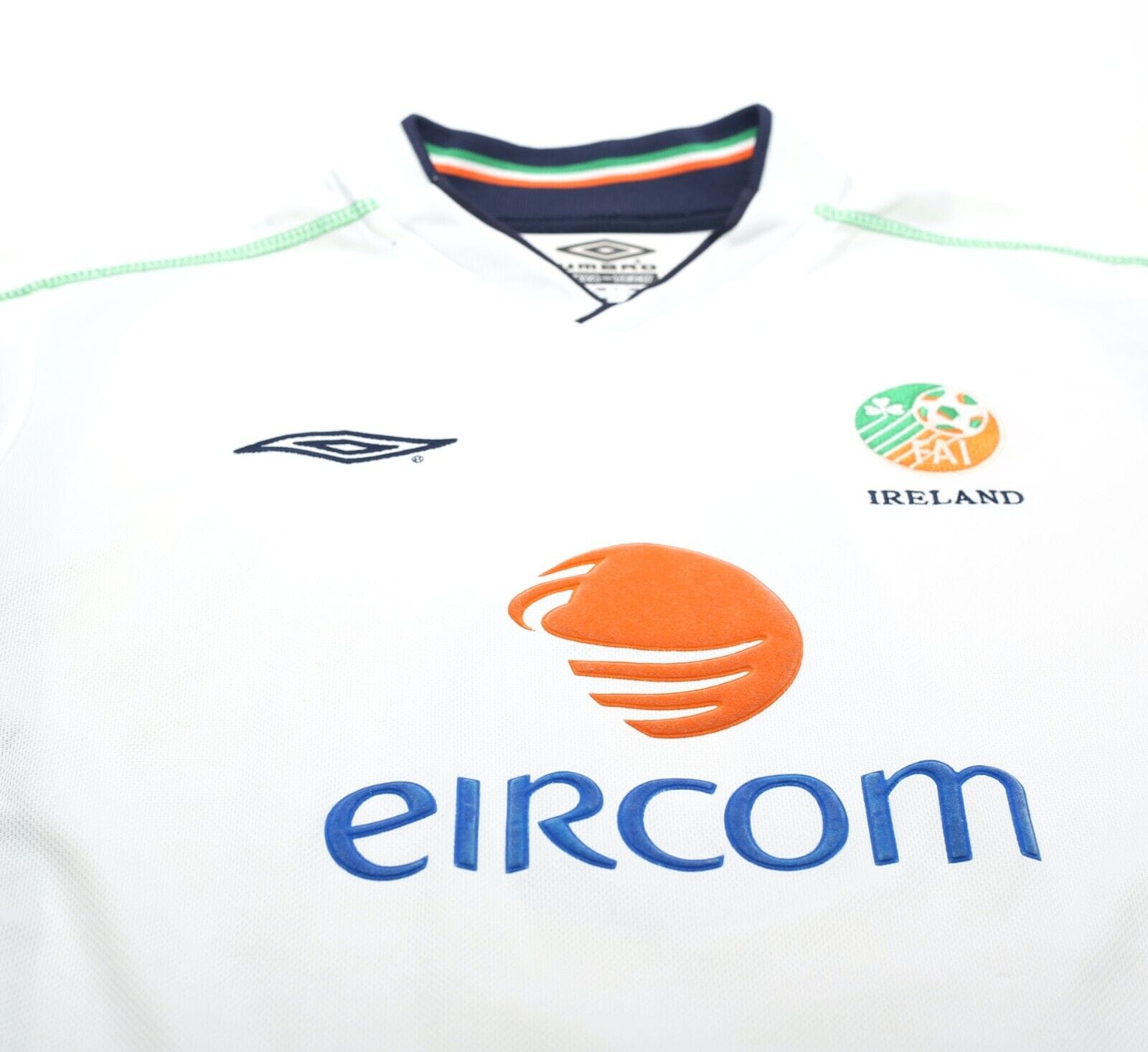2002/03 KEANE #6 Ireland Vintage Umbro Away Football Shirt (M)