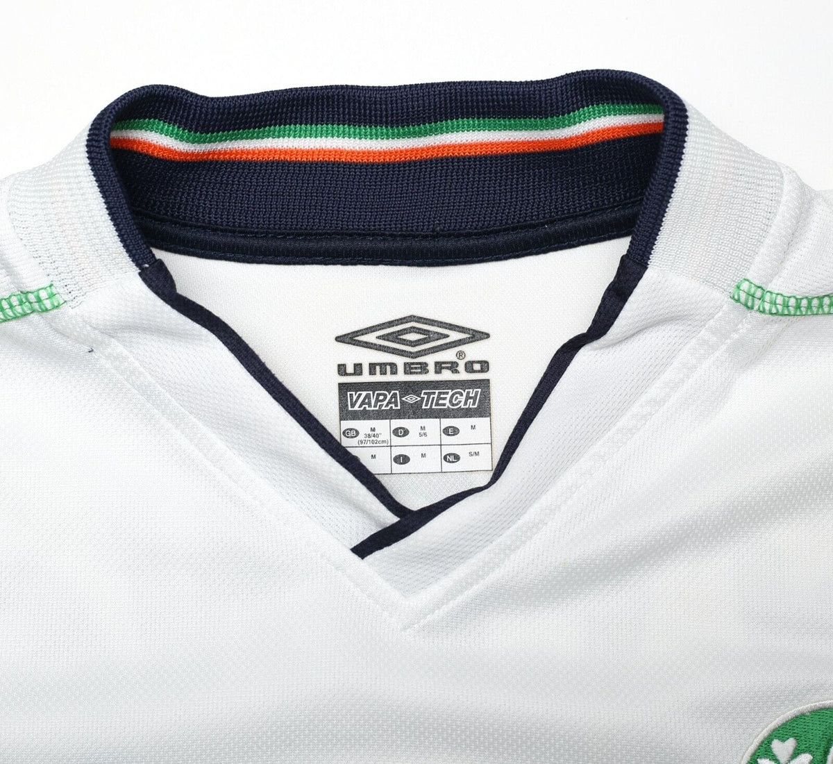 2002/03 KEANE #6 Ireland Vintage Umbro Away Football Shirt (M)